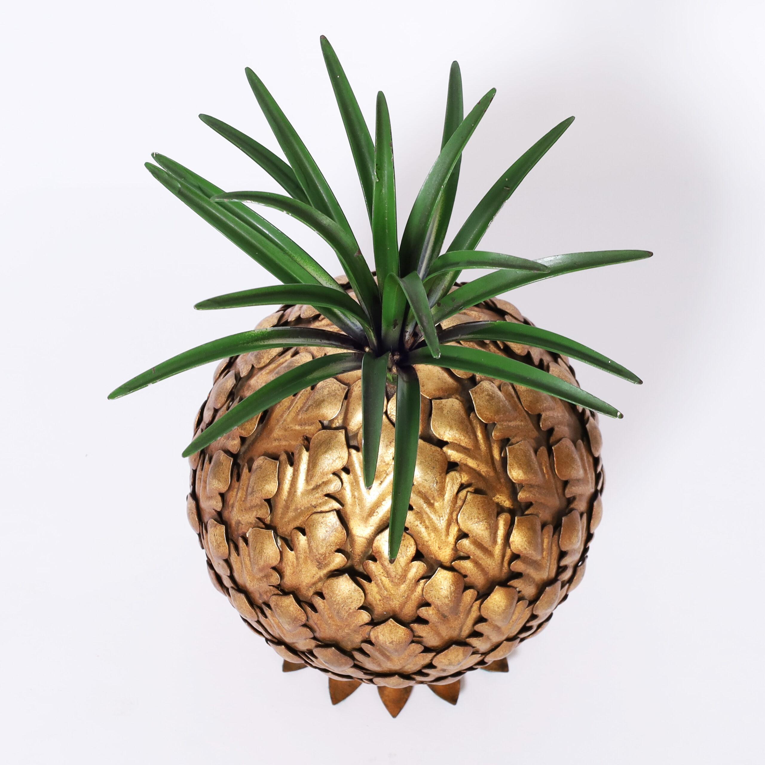 Ananas di Tole Vintage By - Sculpture di Unknown
