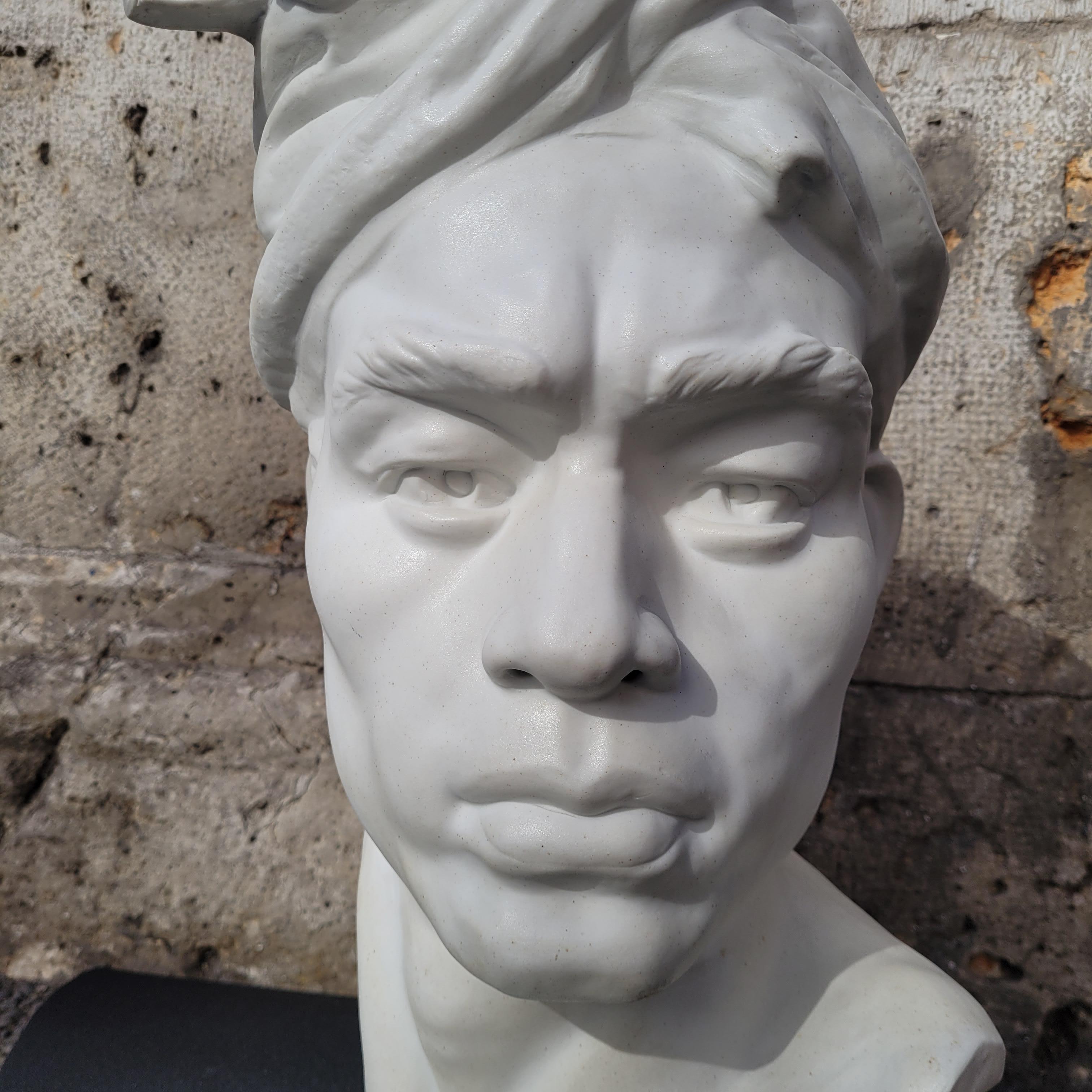 Vintage Sculpture Blanche Buste de Barbade Porcelaine et Plâtre France en vente 11