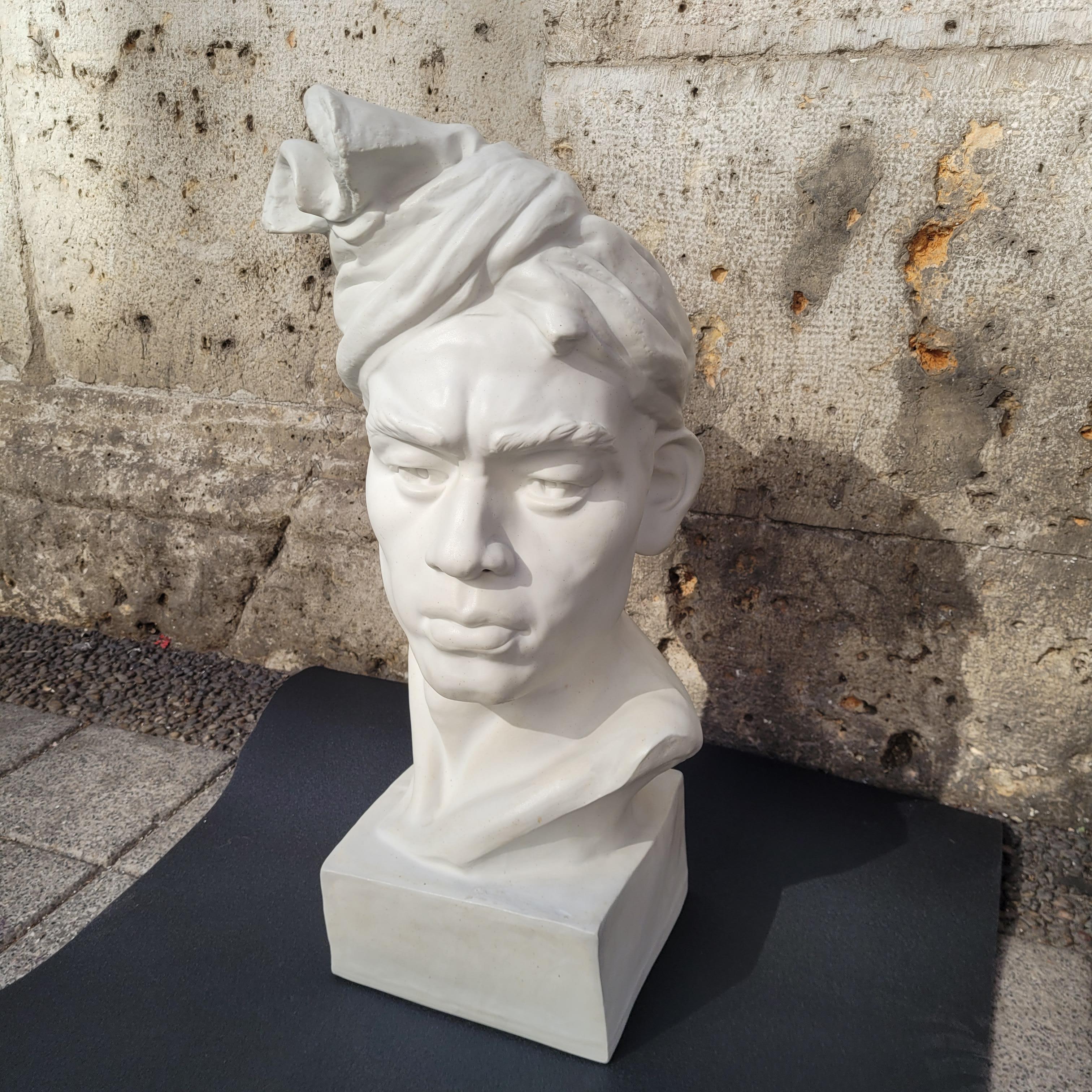 Vintage Sculpture Blanche Buste de Barbade Porcelaine et Plâtre France en vente 7