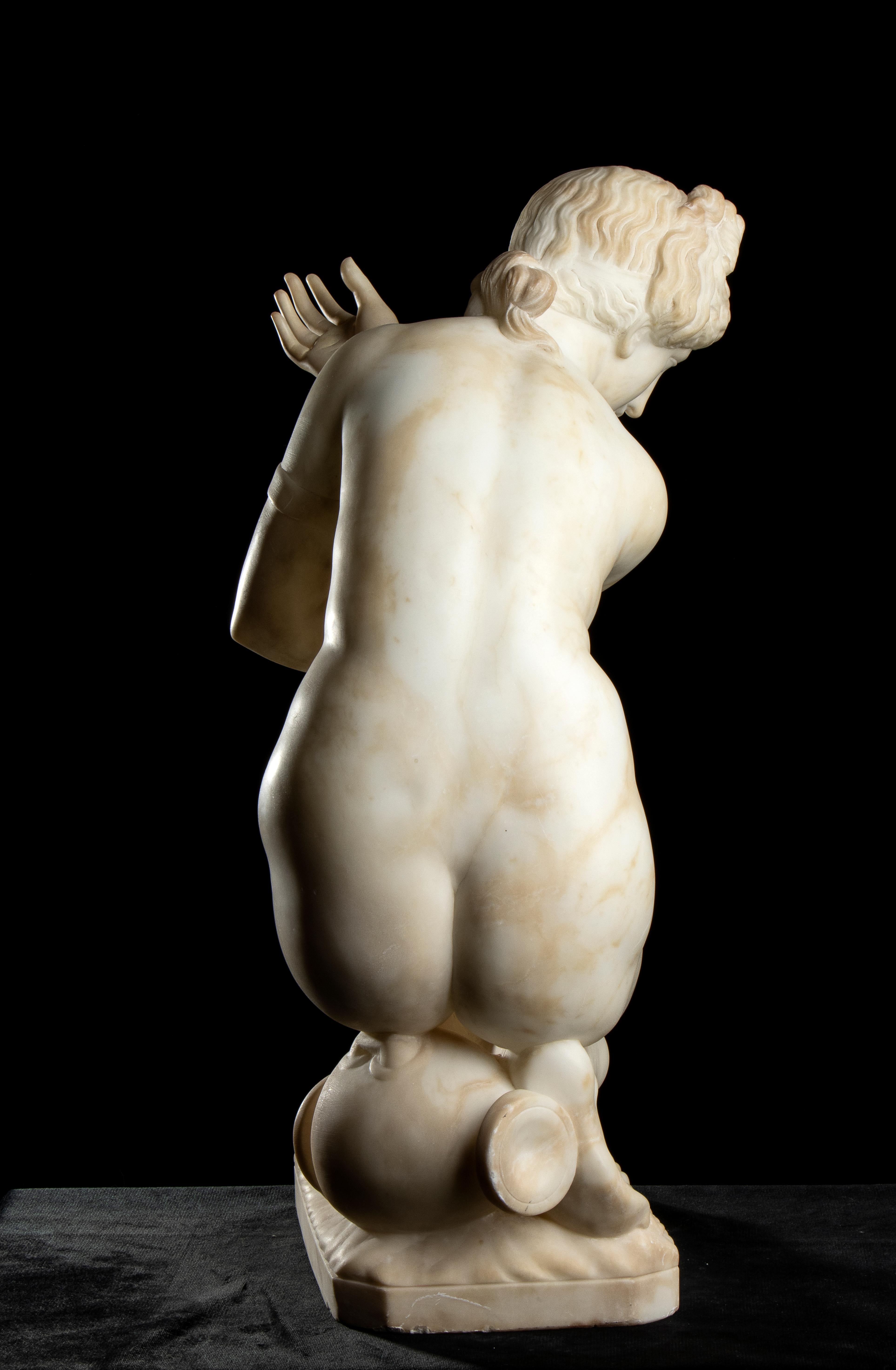 White Alabaster Sculpture of Crouching Venus Tuscany Italy 19th Century (F) 6