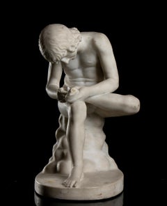 Figurative Skulptur aus weißem Marmor im klassischen Spinario-Stil, signiert, Italien, 19. Jahrhundert