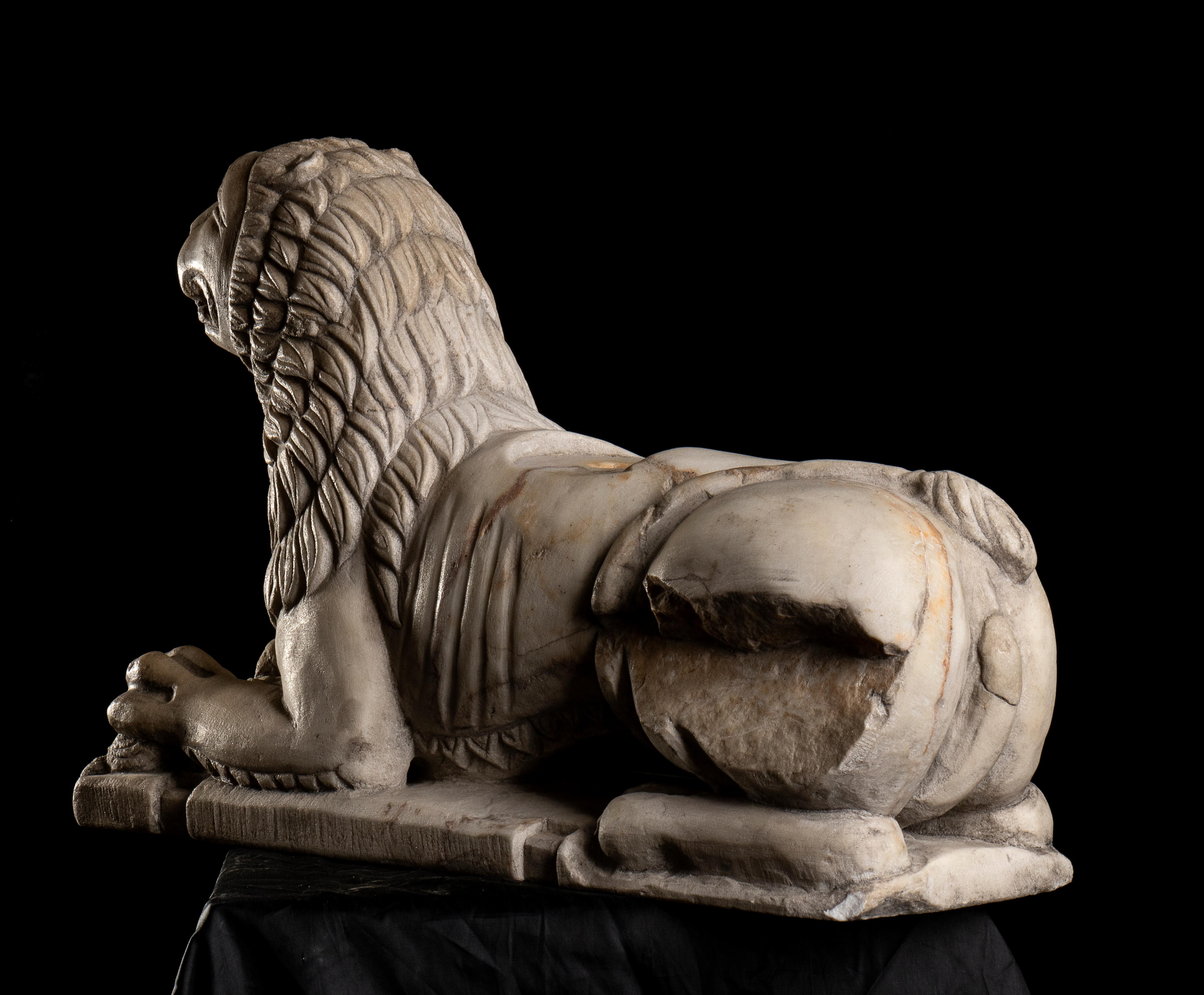 White Marble Figurative Sculpture Stylophore Lion Central Italy 19th Century 1