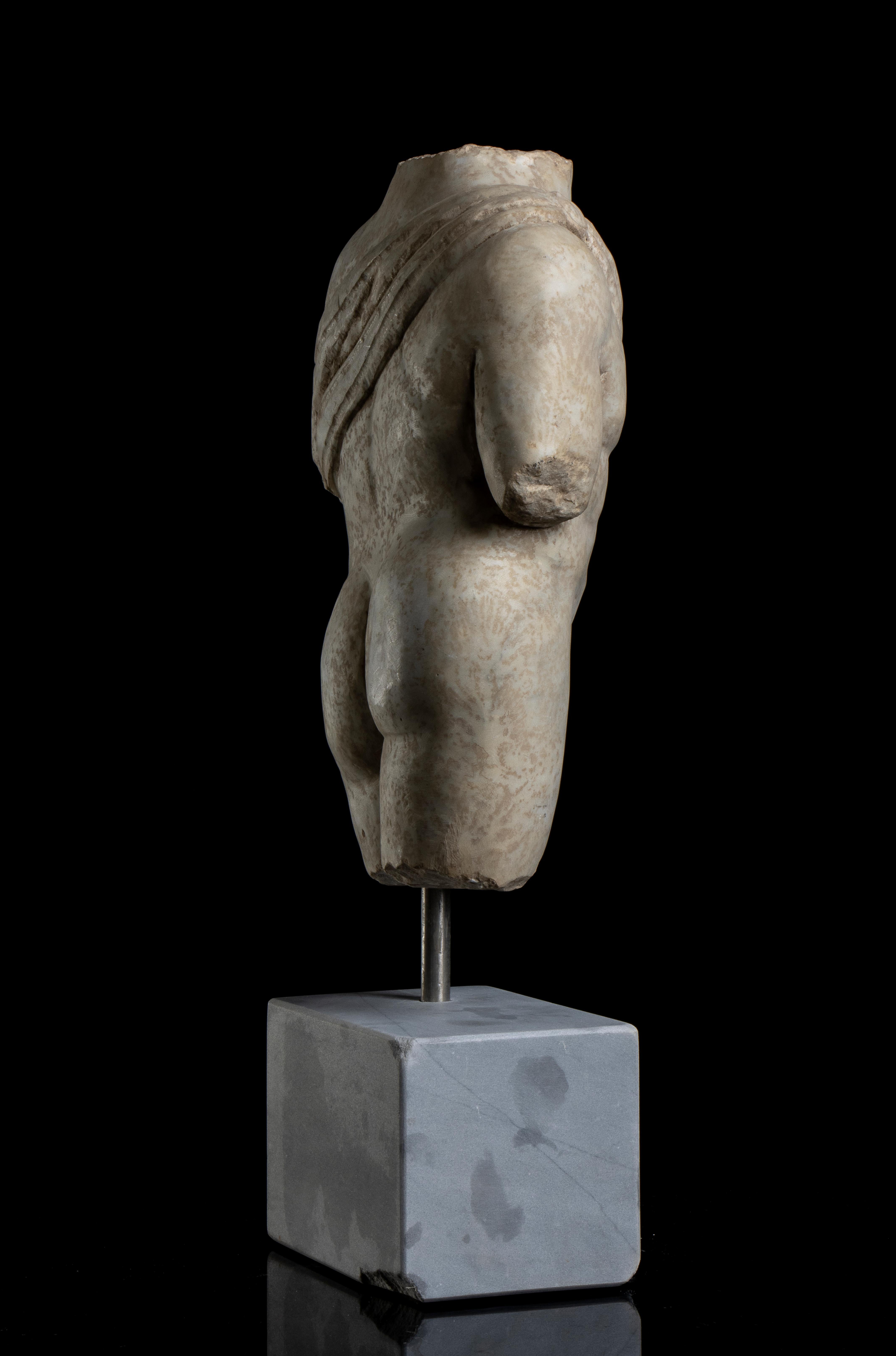 Nudefarbene Torso-Skulptur aus weißem Marmor im Apollo Grand Tour-Stil, klassisch, 20. Jahrhundert, Italien im Angebot 2