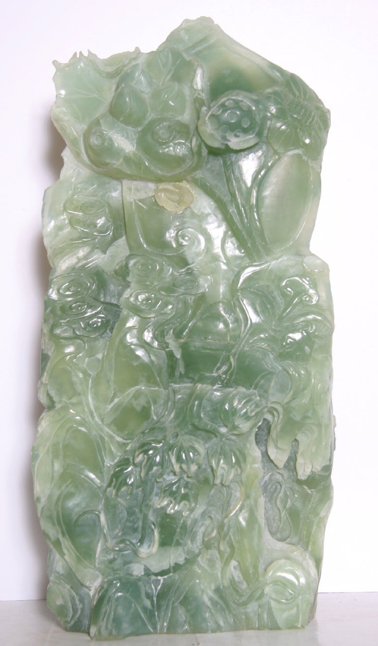 Unknown Woman and Two Children, Asian Carved Jade Sculpture For Sale at 1stDibs