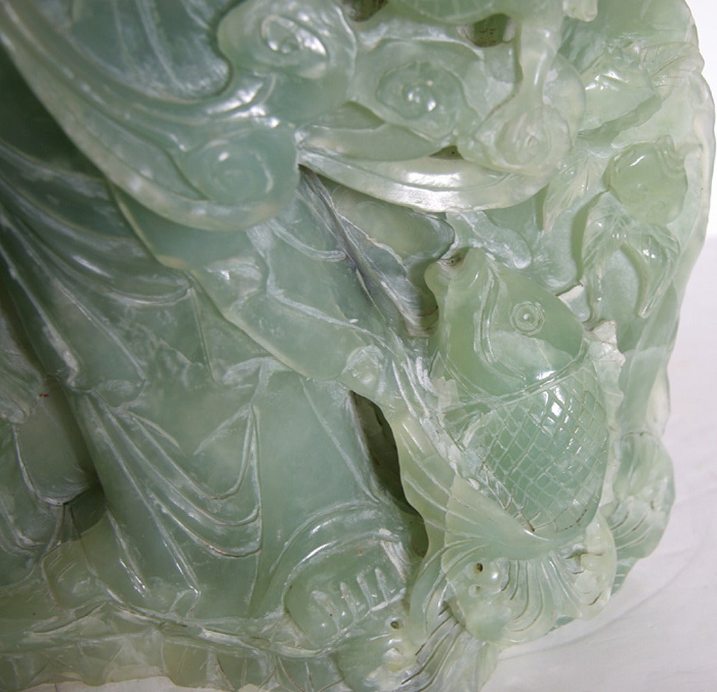 Woman and Two Children, Asian Carved Jade Sculpture For Sale 1