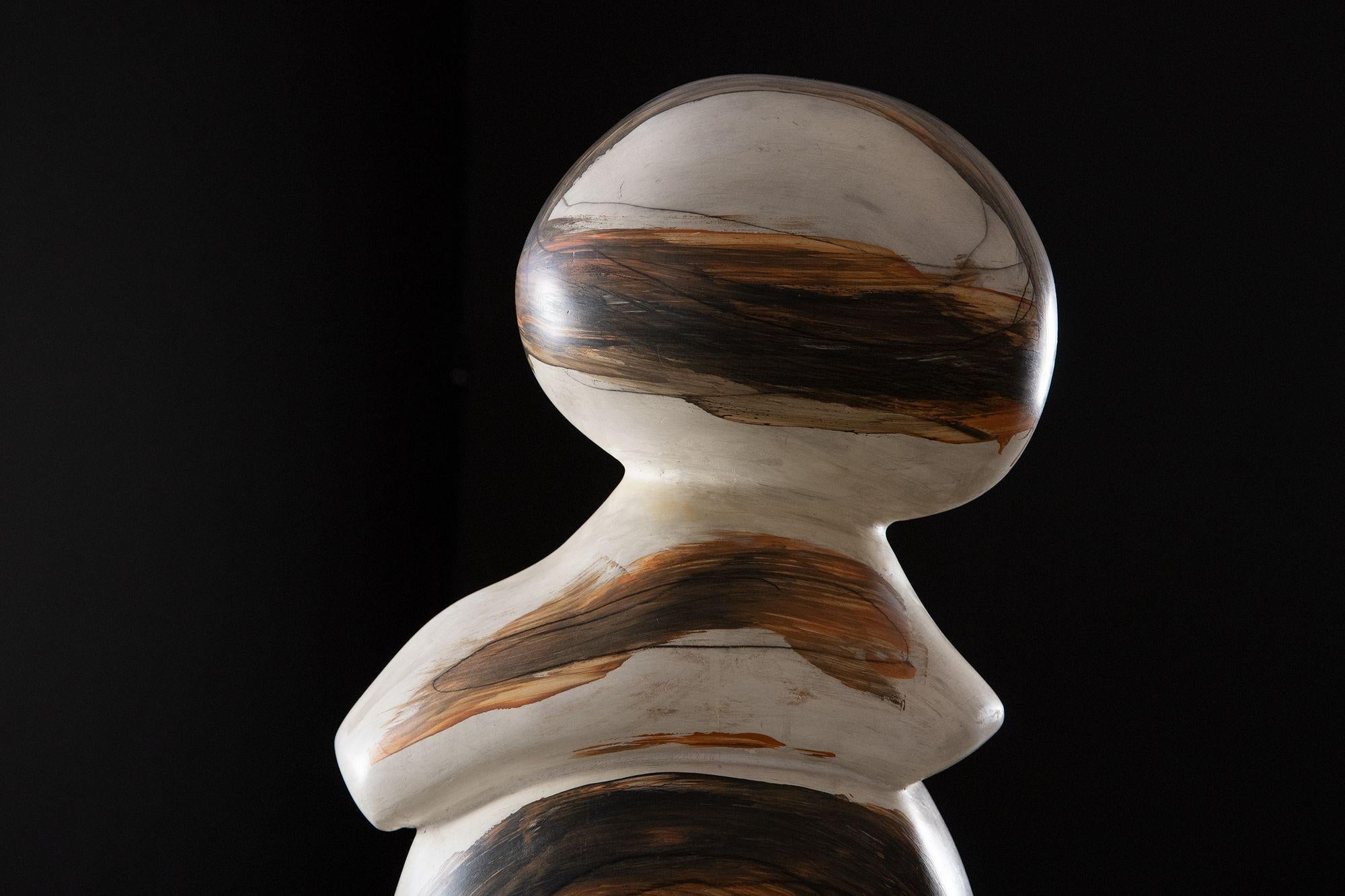 Yuri Zatarain Escultura Abstracta de Cerámica, Antropomorfismo Mexicano Contemporáneo - Figurative Sculpture Gris de Unknown