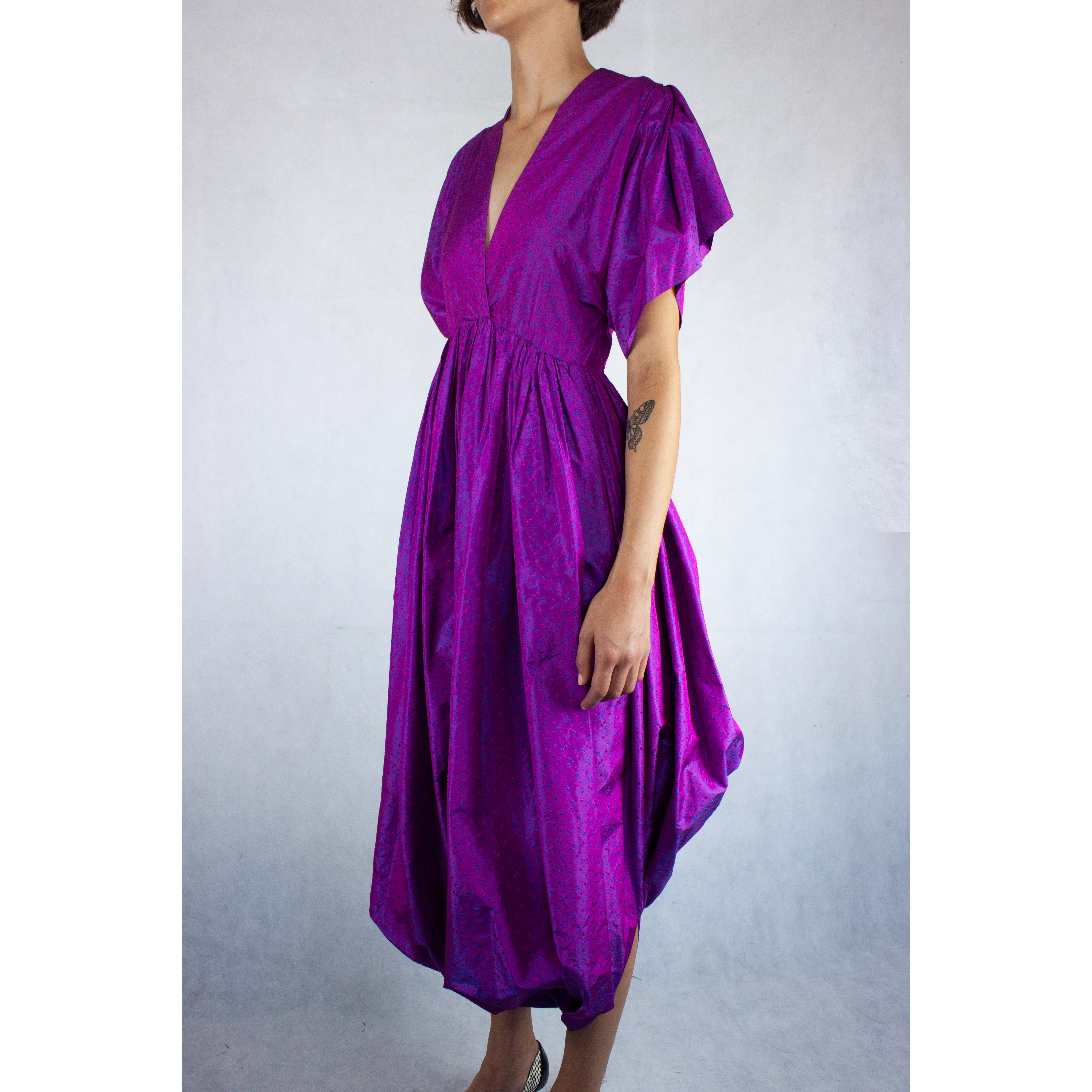 Unlabelled  Madame Grès iridescent lilac silk evening jumpsuit  circa 1970s In Good Condition For Sale In London, GB