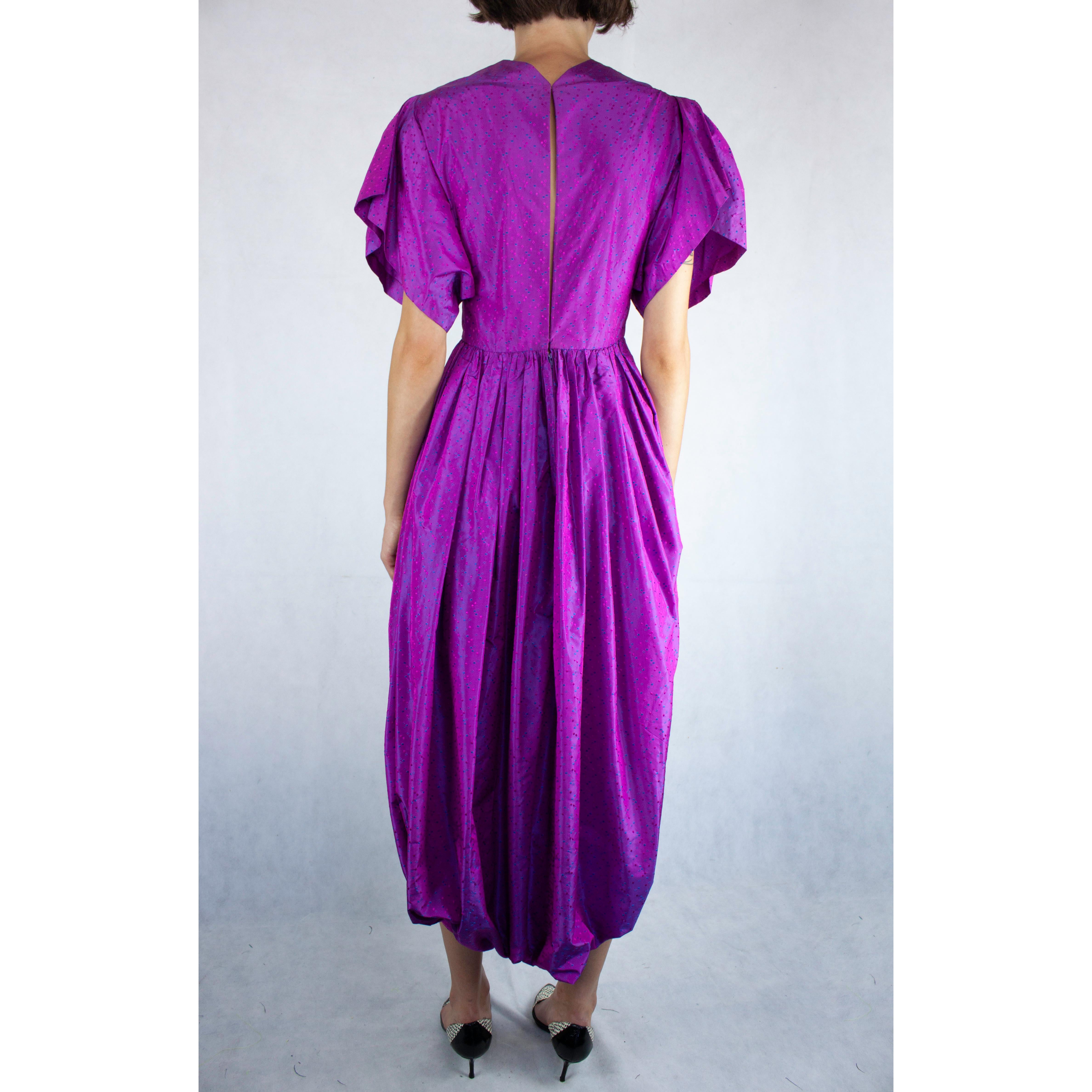 Sans étiquette  Combinaison de soirée en soie lilas irisée Madame Grès  vers les années 1970 en vente 1