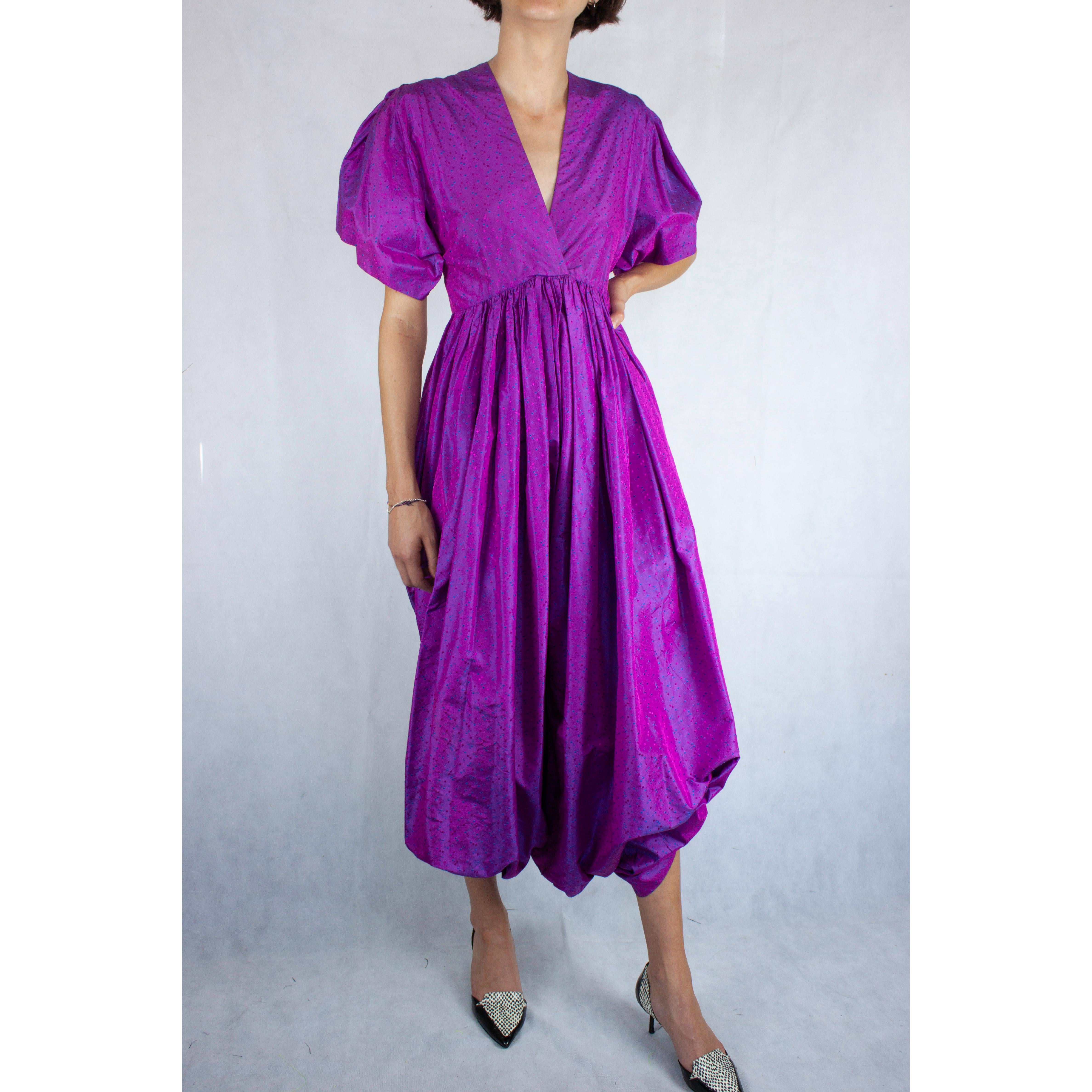 Sans étiquette  Combinaison de soirée en soie lilas irisée Madame Grès  vers les années 1970 en vente 2