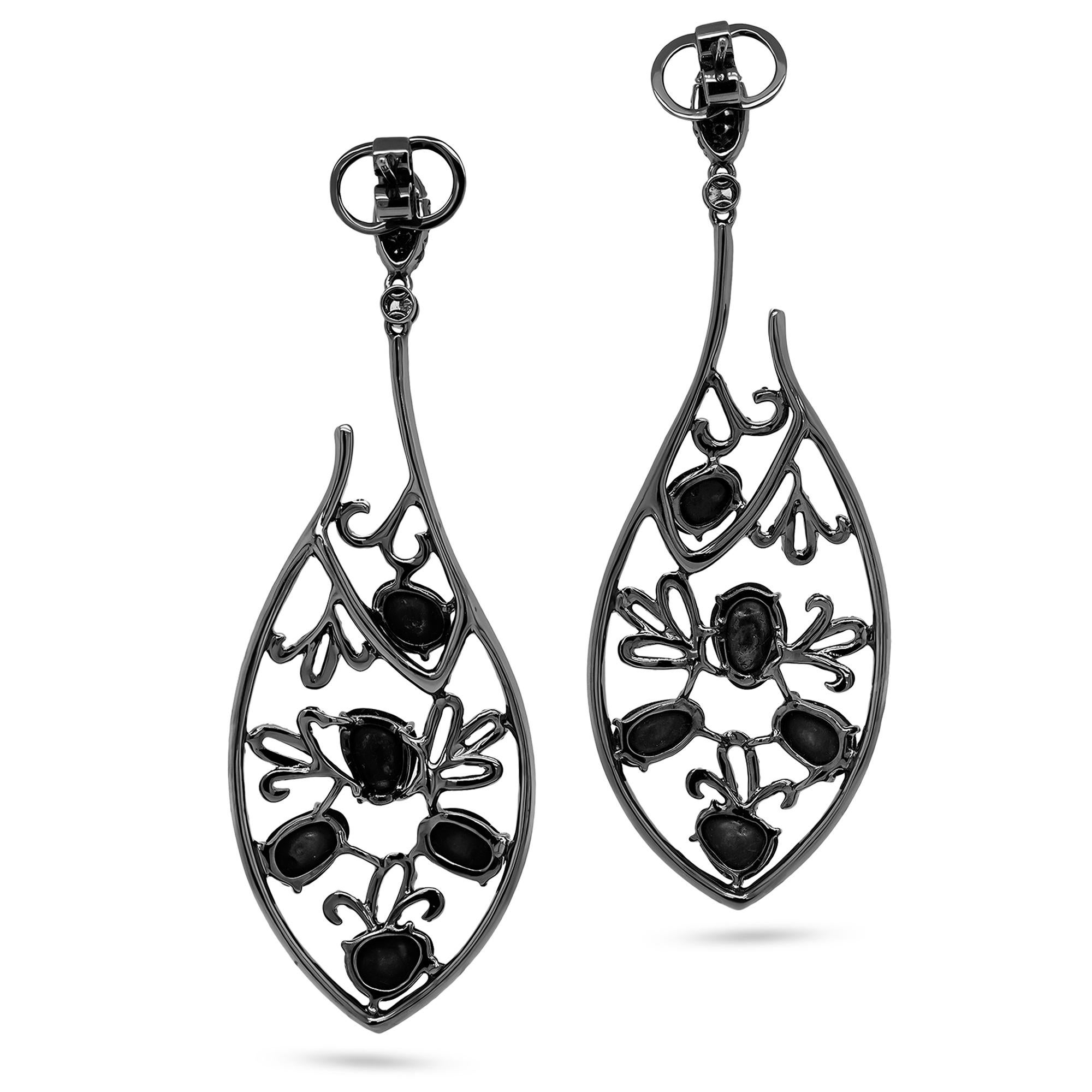 Entfesseln Sie den Glamour: 10,19 Karat Vivid Red Ruby Dangle Earrings-Dazzle Boldly (Art déco) im Angebot