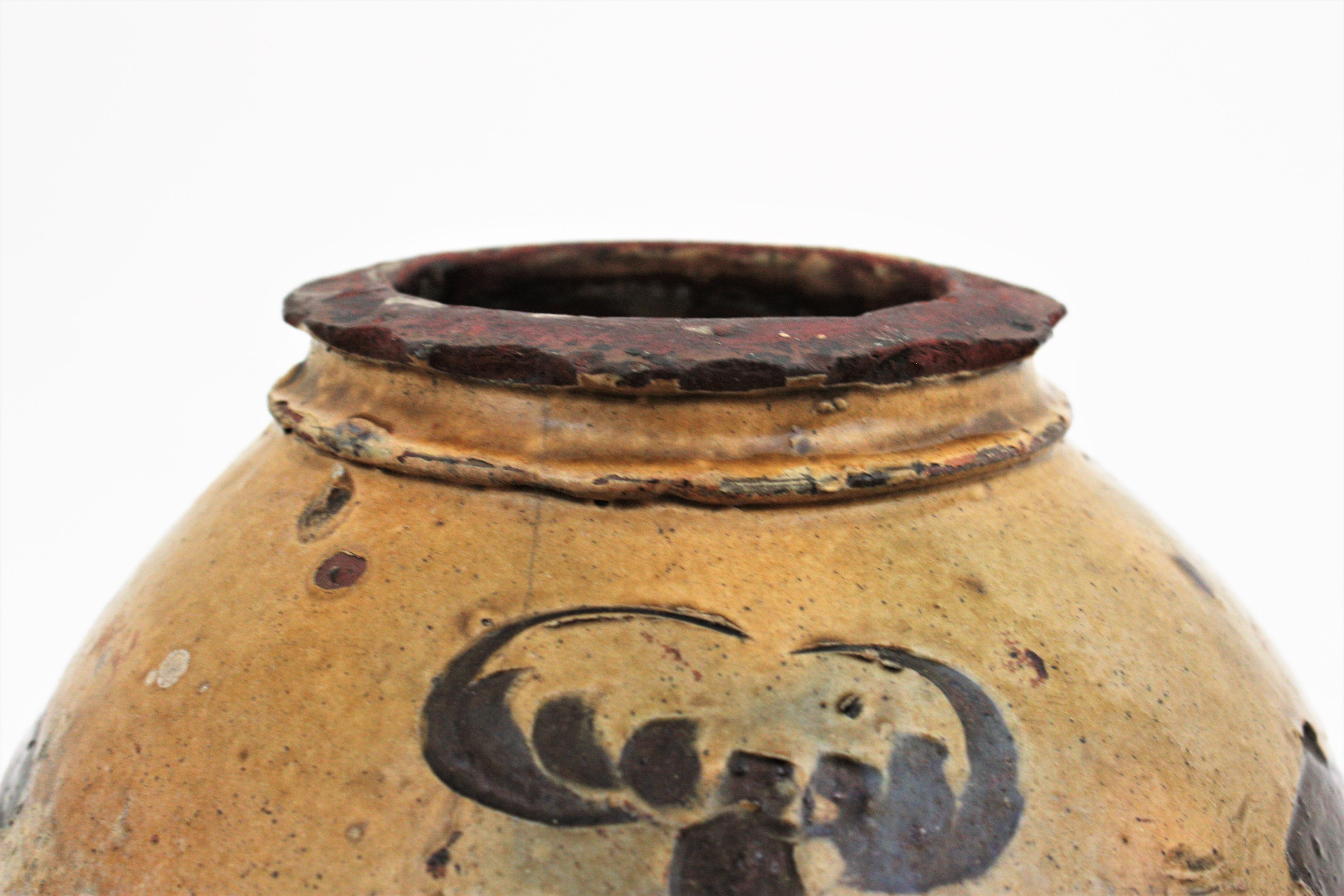 Paire d'urnes / vases en terre cuite de Chine en vente 4