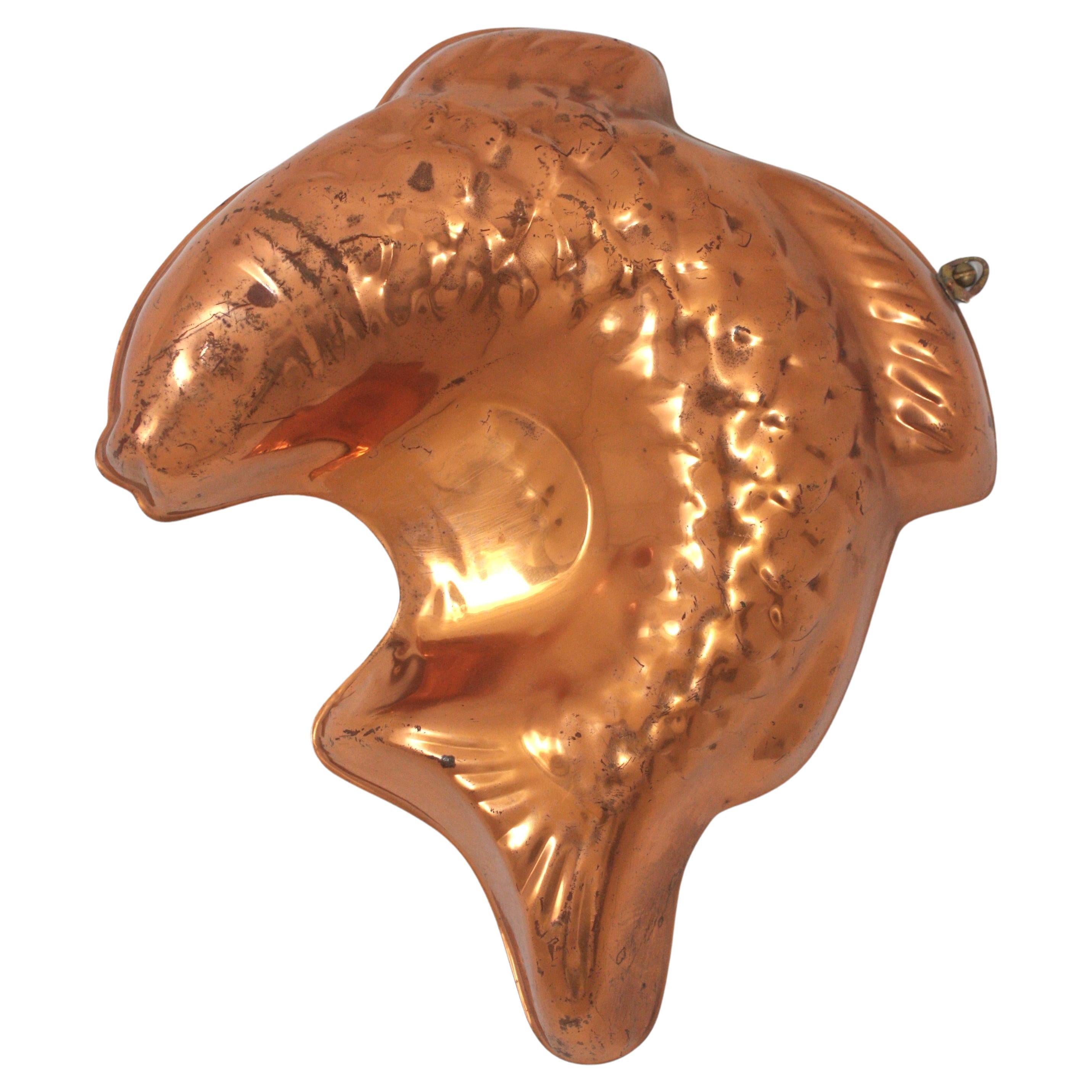 Rustic Unmatching Pair of Fish Copper Molds, Portugal, 1940s For Sale