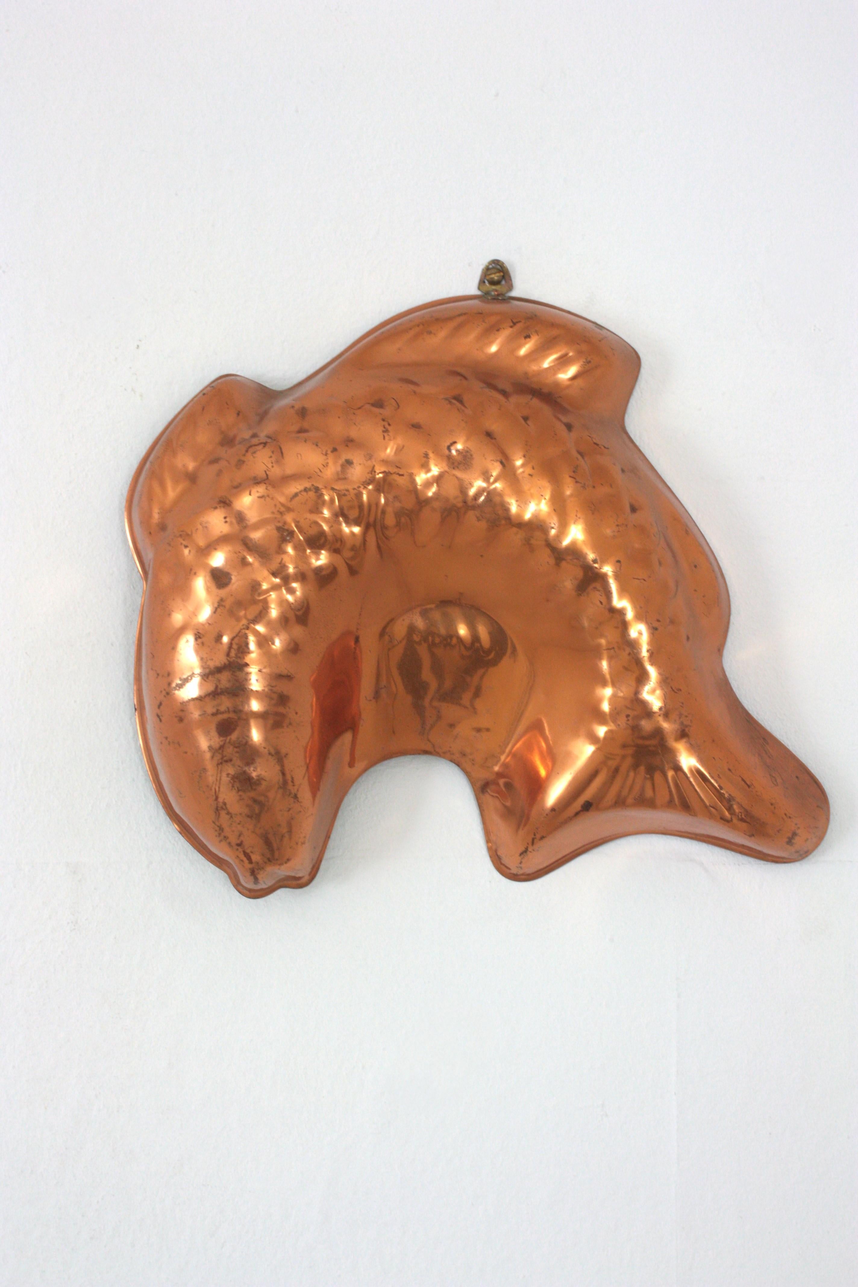 Unmatching Pair of Fish Copper Molds, Portugal, 1940s For Sale 1