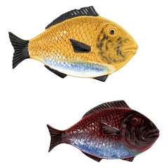 Piatti da parete o decorazione murale in ceramica smaltata a forma di pesce