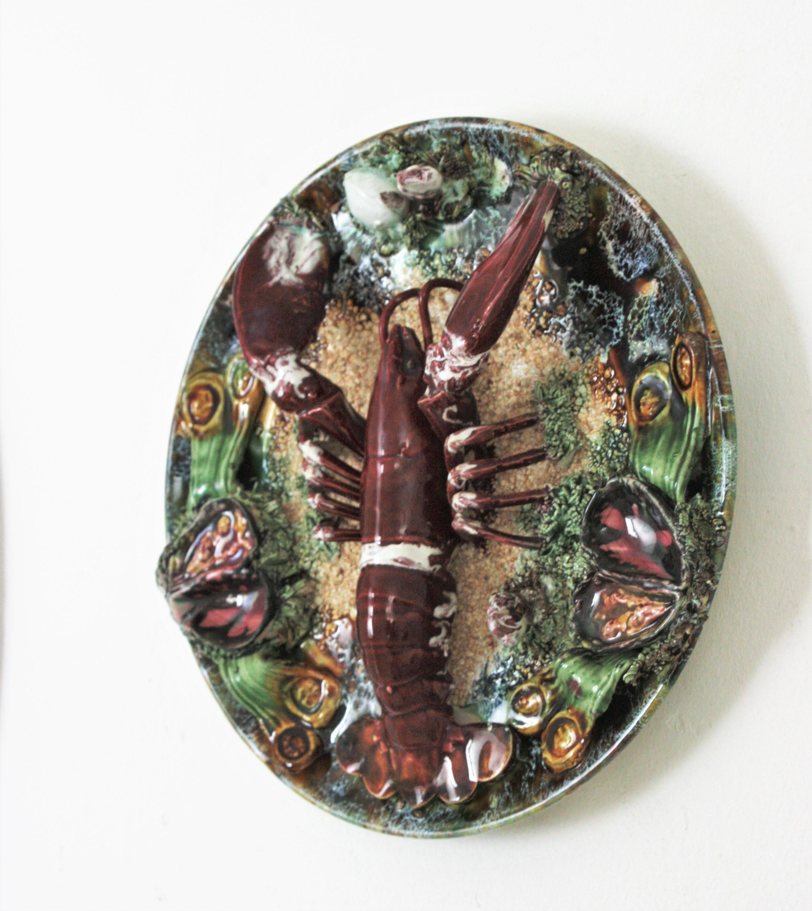 Unmatching Pair of Majolica Ceramic Trompe L'oeil Crab Lobster Wall Plates For Sale 4