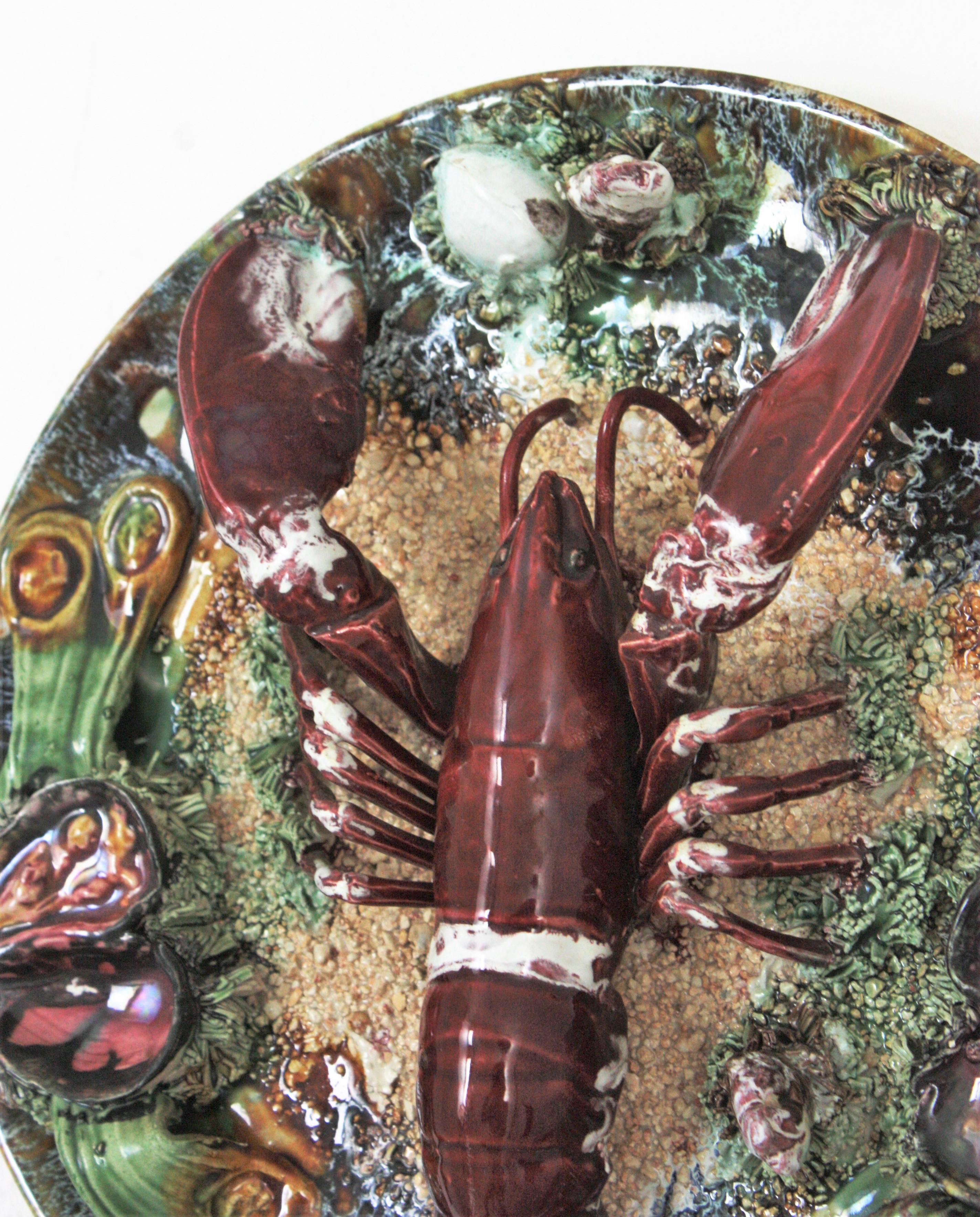 Unmatching Pair of Majolica Ceramic Trompe L'oeil Crab Lobster Wall Plates For Sale 5