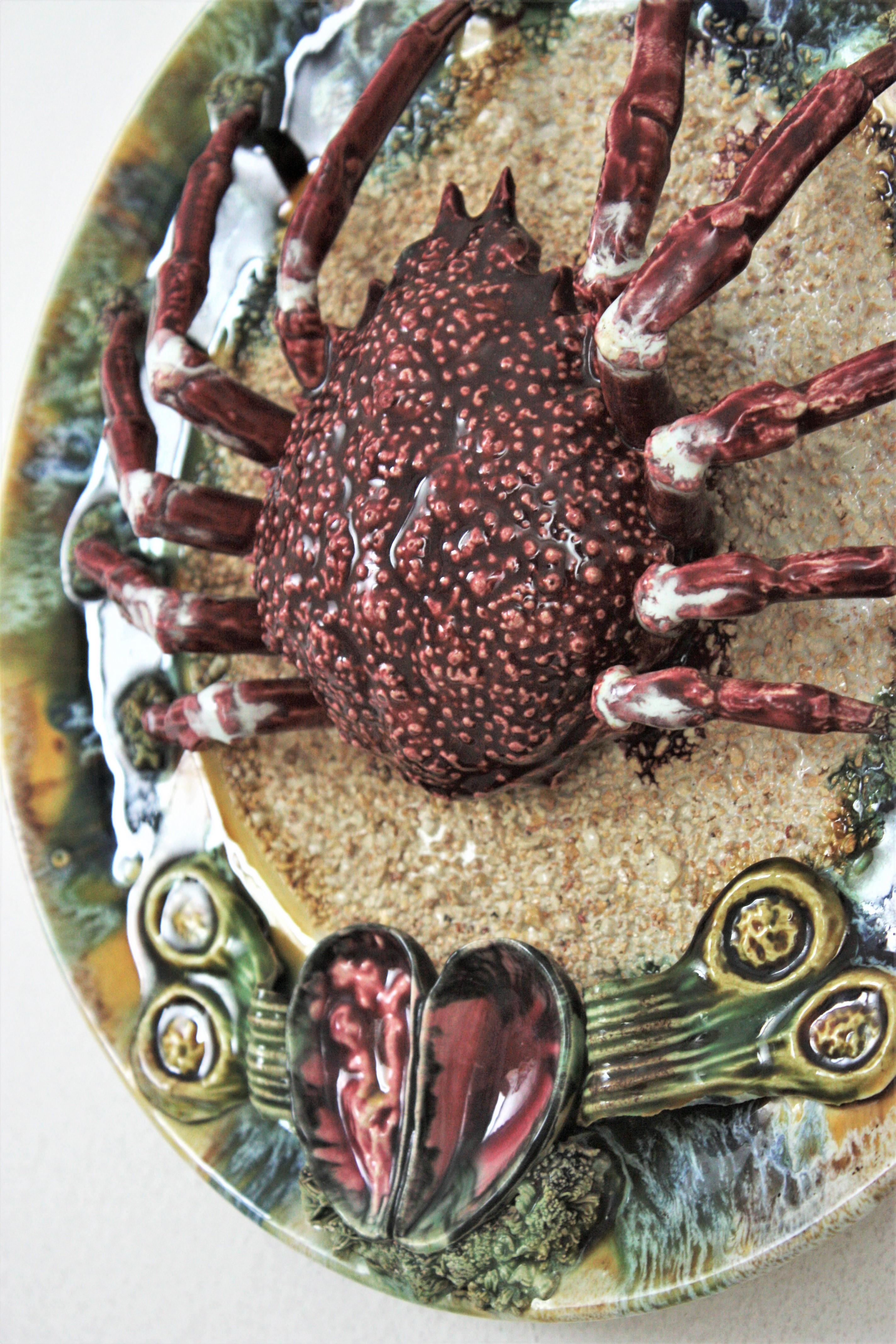 Unmatching Pair of Majolica Ceramic Trompe L'oeil Crab Lobster Wall Plates For Sale 6