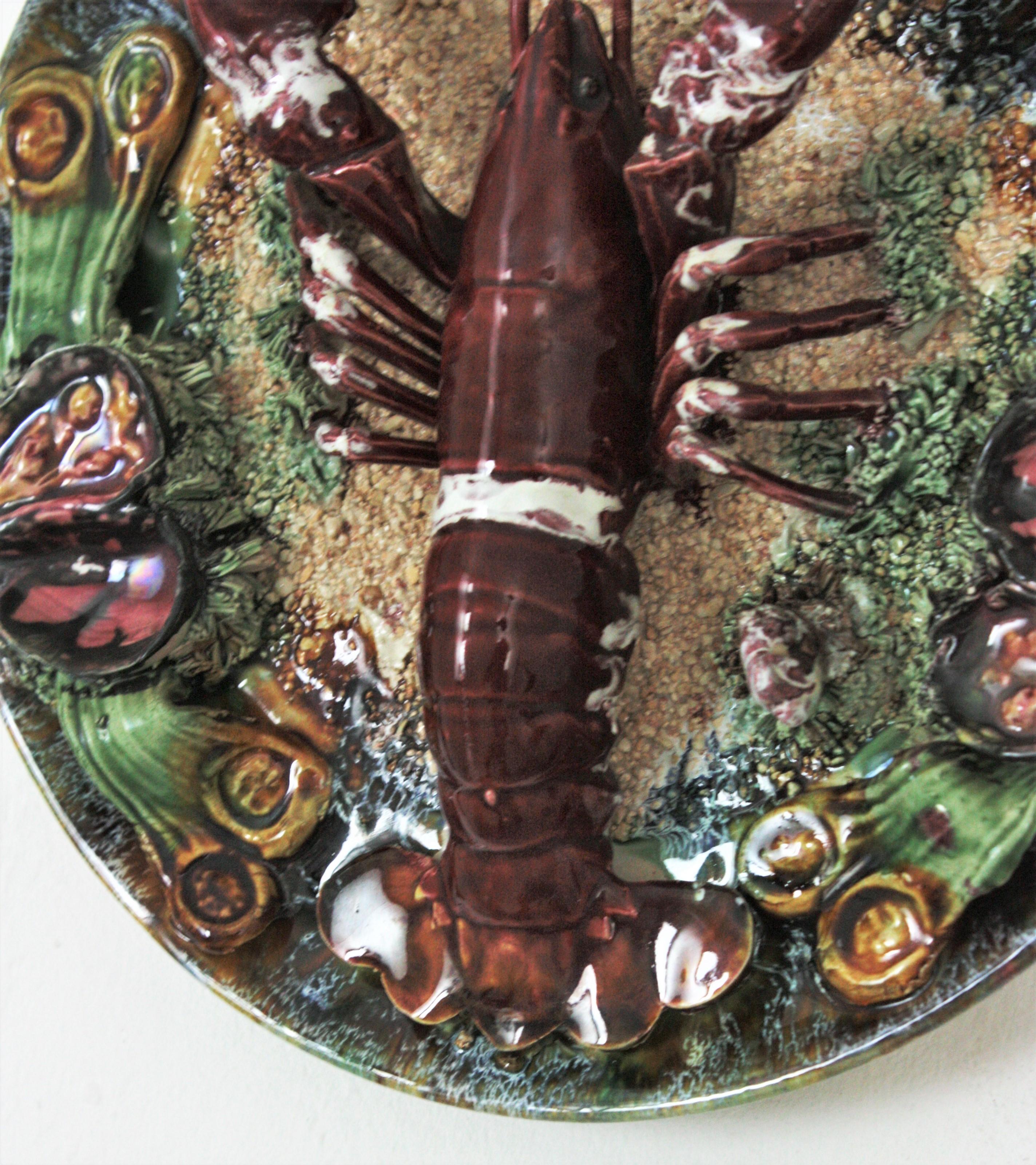 Unmatching Pair of Majolica Ceramic Trompe L'oeil Crab Lobster Wall Plates For Sale 7