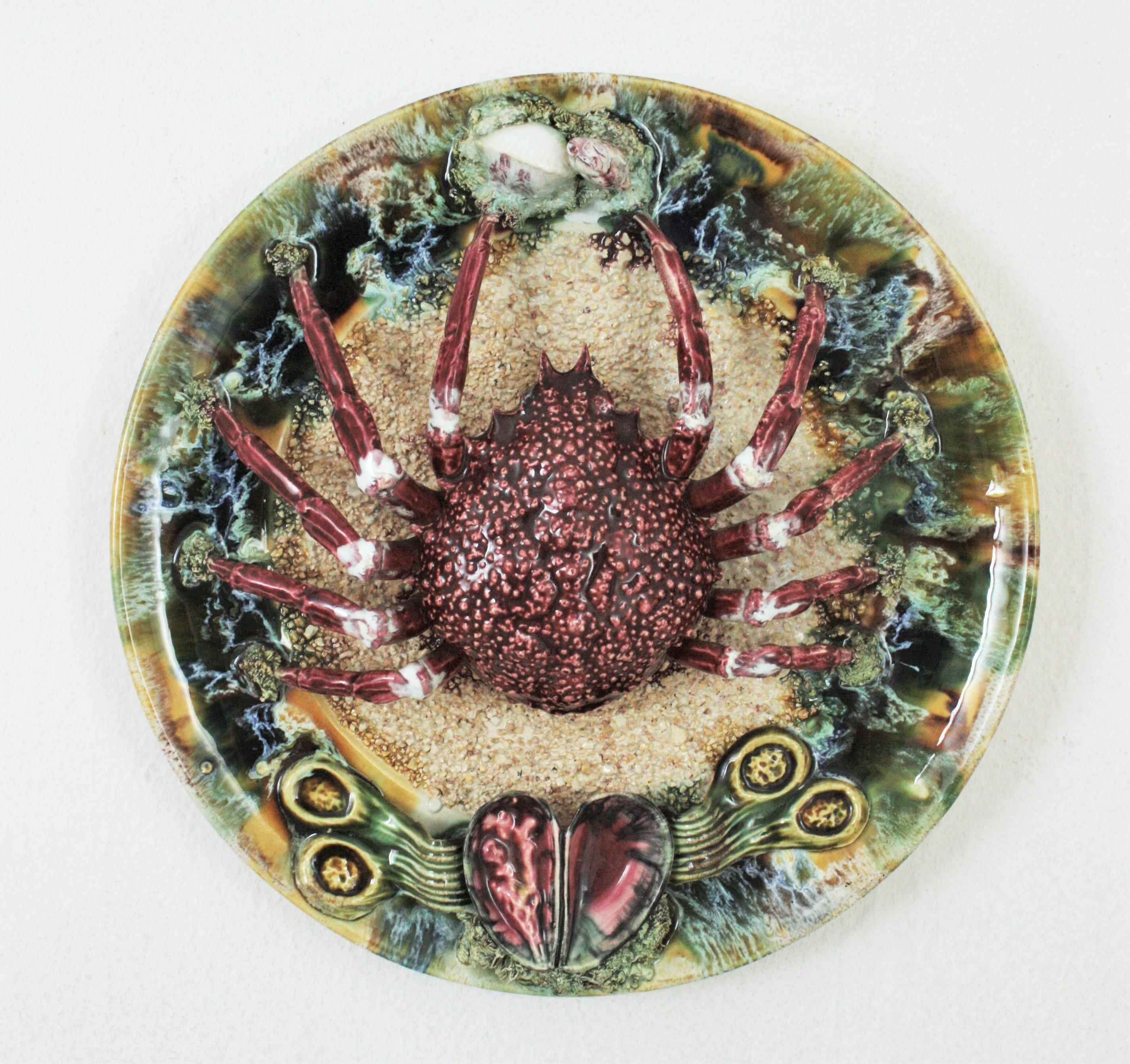 Portuguese Unmatching Pair of Majolica Ceramic Trompe L'oeil Crab Lobster Wall Plates For Sale