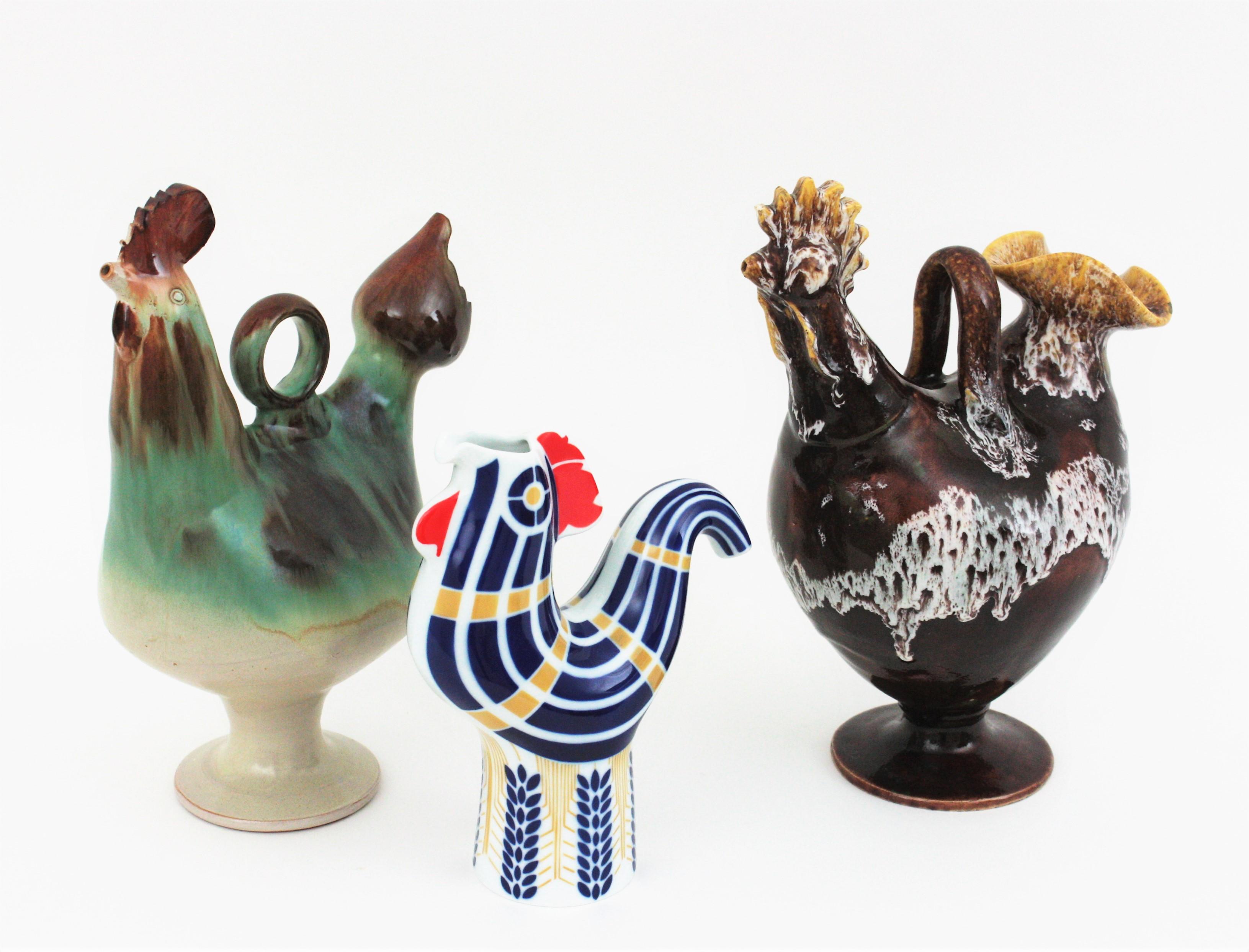 Hand-Crafted Unmatching Pair of Rooster Glazed Ceramic Pitchers, Spain, 1970s For Sale
