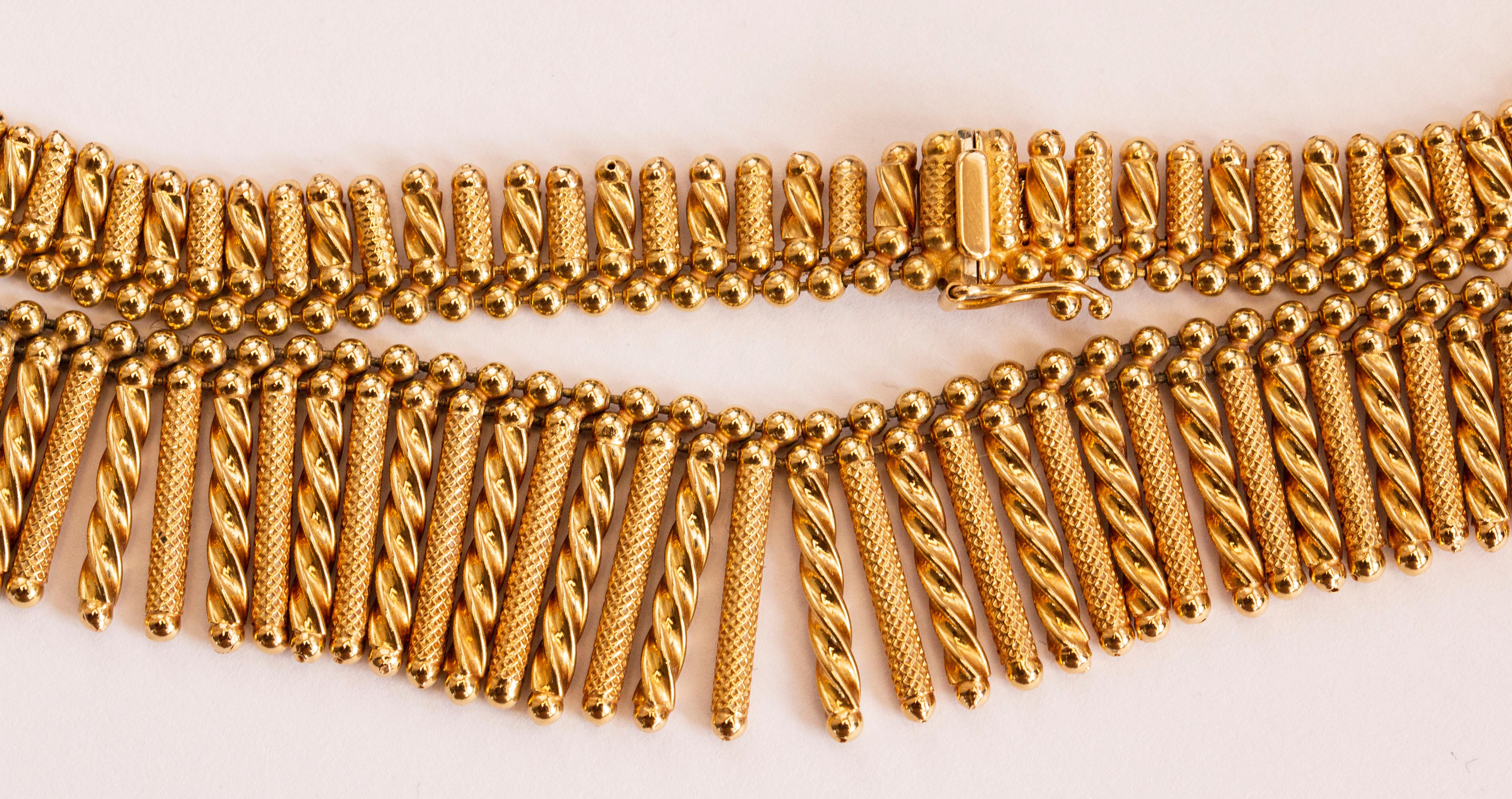 Women's UnoAErre 18 Karat Yellow Solid Gold Fringe Necklace Choker For Sale