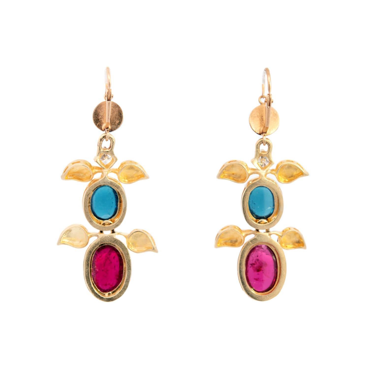 Moderne UNO A ERRE Estate 18k Tourmaline, Rubellite et Diamants Pendants d'oreilles feuillage en vente