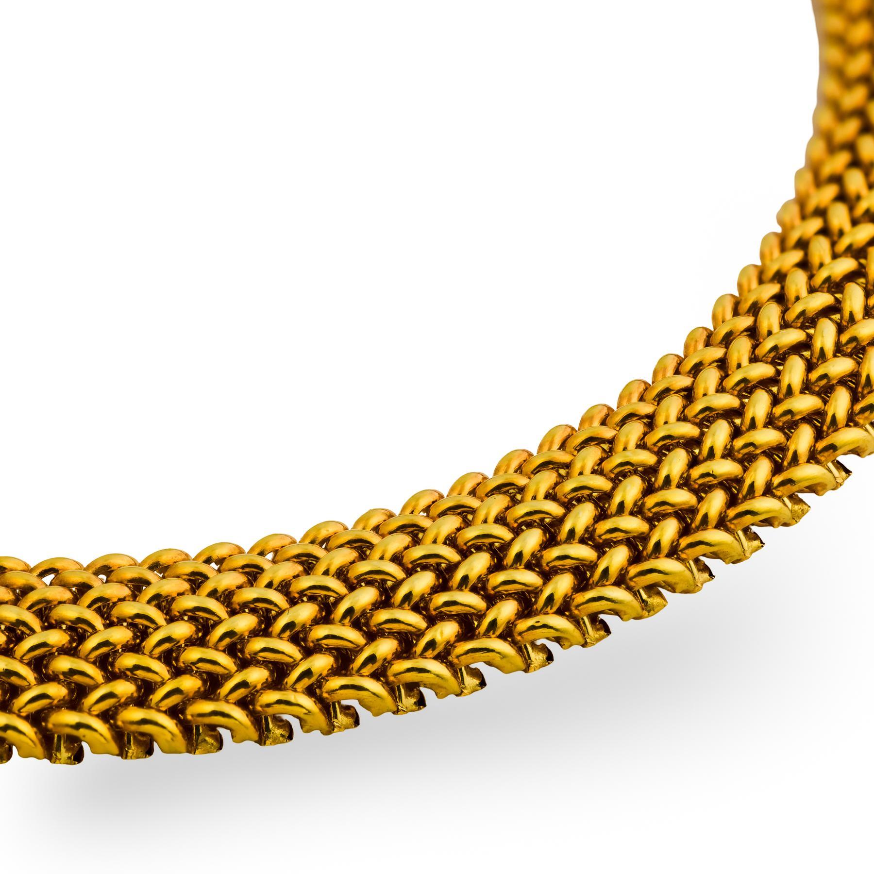 Moderno UNO A ERRE Collana con collare in maglia italiana 14k in vendita