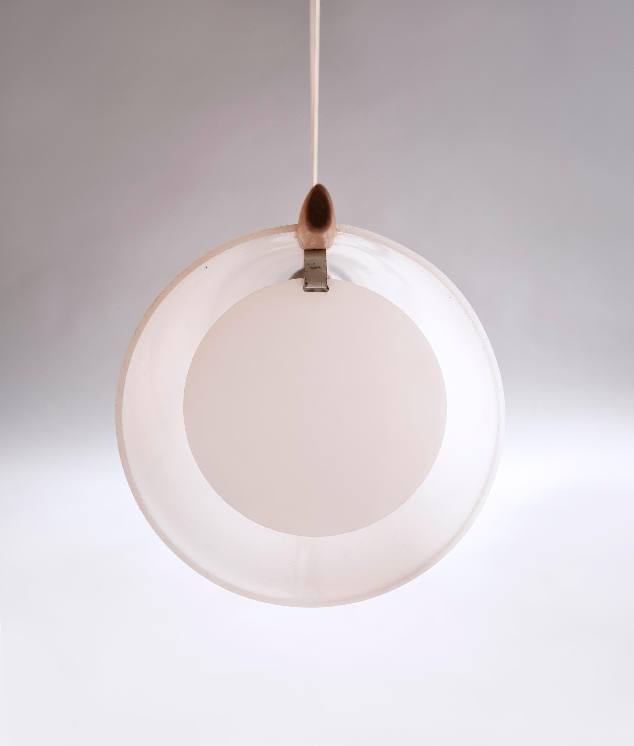 Lampada da soffitto Uno e Osten Kristiansson Modello 555 per Luxus Vittsjö Svezia anni '50 in vendita 11