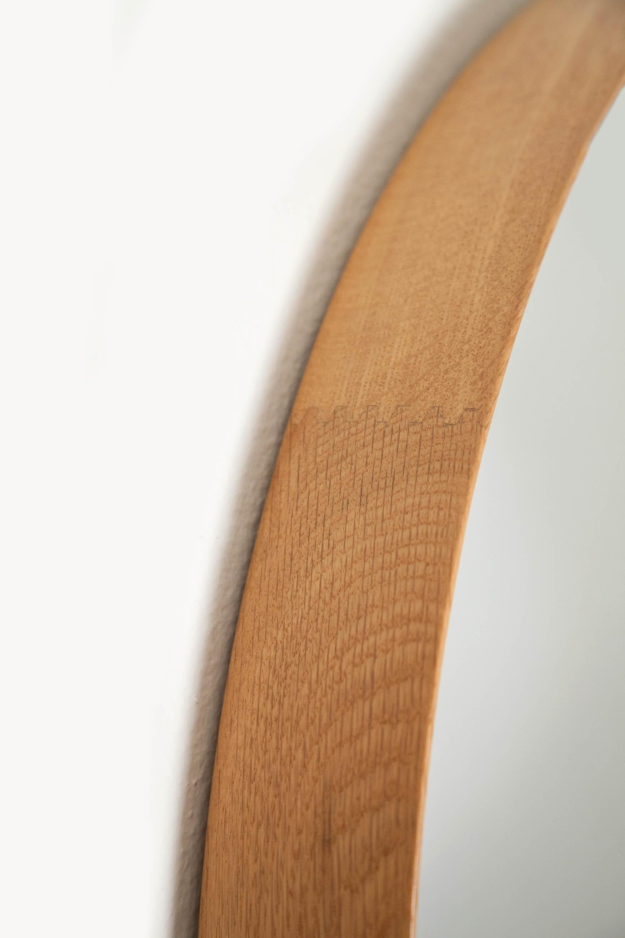 Uno y Osten Kristiansson Gran espejo de roble by Luxus Vittsjö, Suecia, 1960s 11