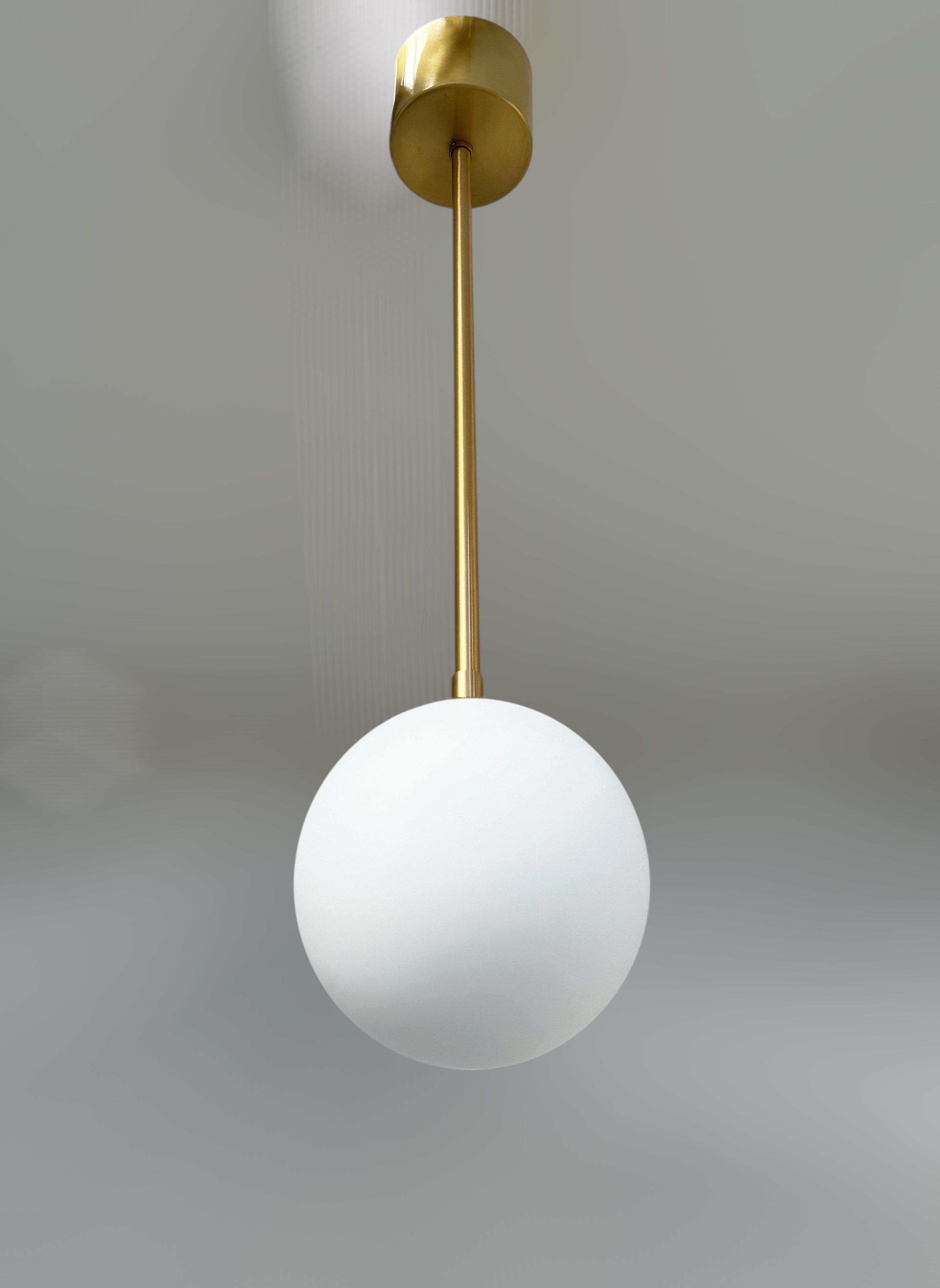 UNO GLOBE Pendelleuchte von Fabio Ltd (Italienisch) im Angebot