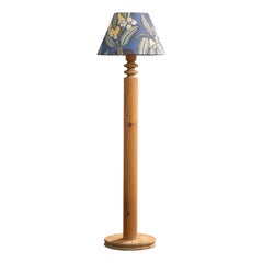 Uno Kristiansson, Floor Lamp, Pine, Fabric, Sweden, 1970s