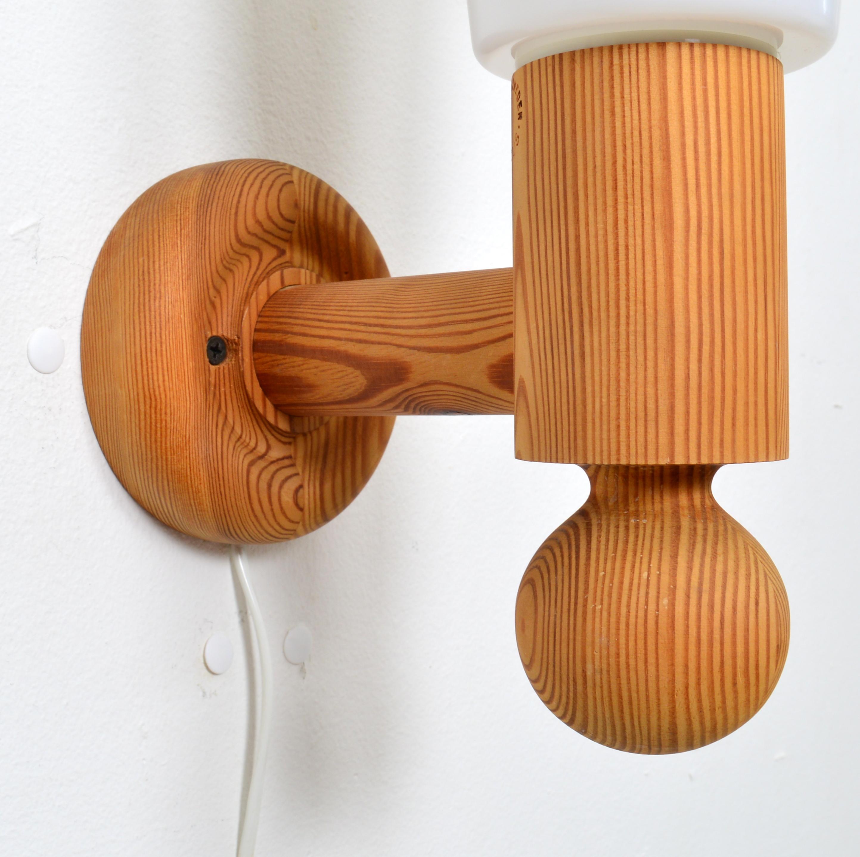 Uno Kristiansson Luxus Sweden Appliques / Sconces Pin massif Suède, 1960s en vente 2