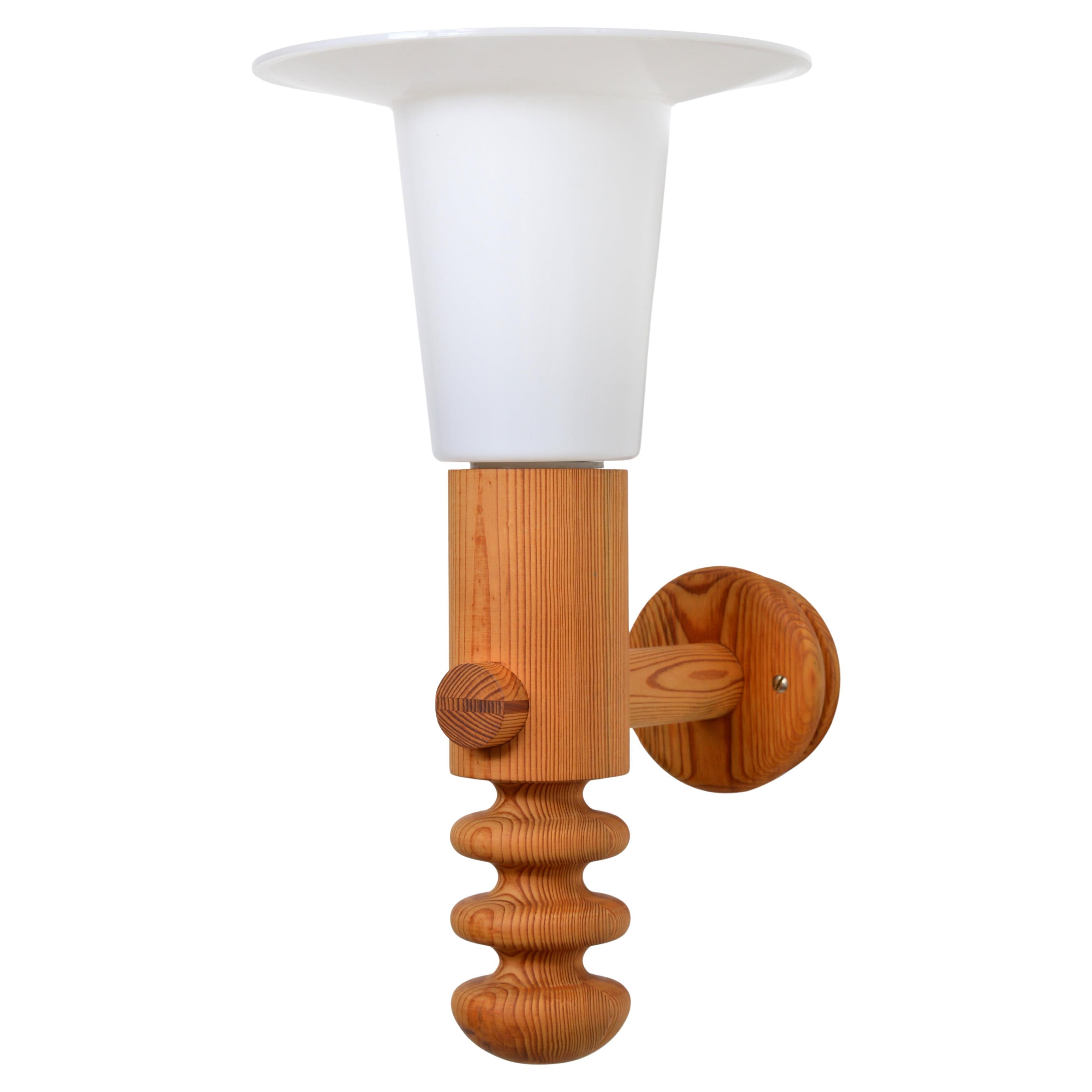 Uno Kristiansson Luxus Wall Light / Sconce Solid Pine Sweden, 1960s