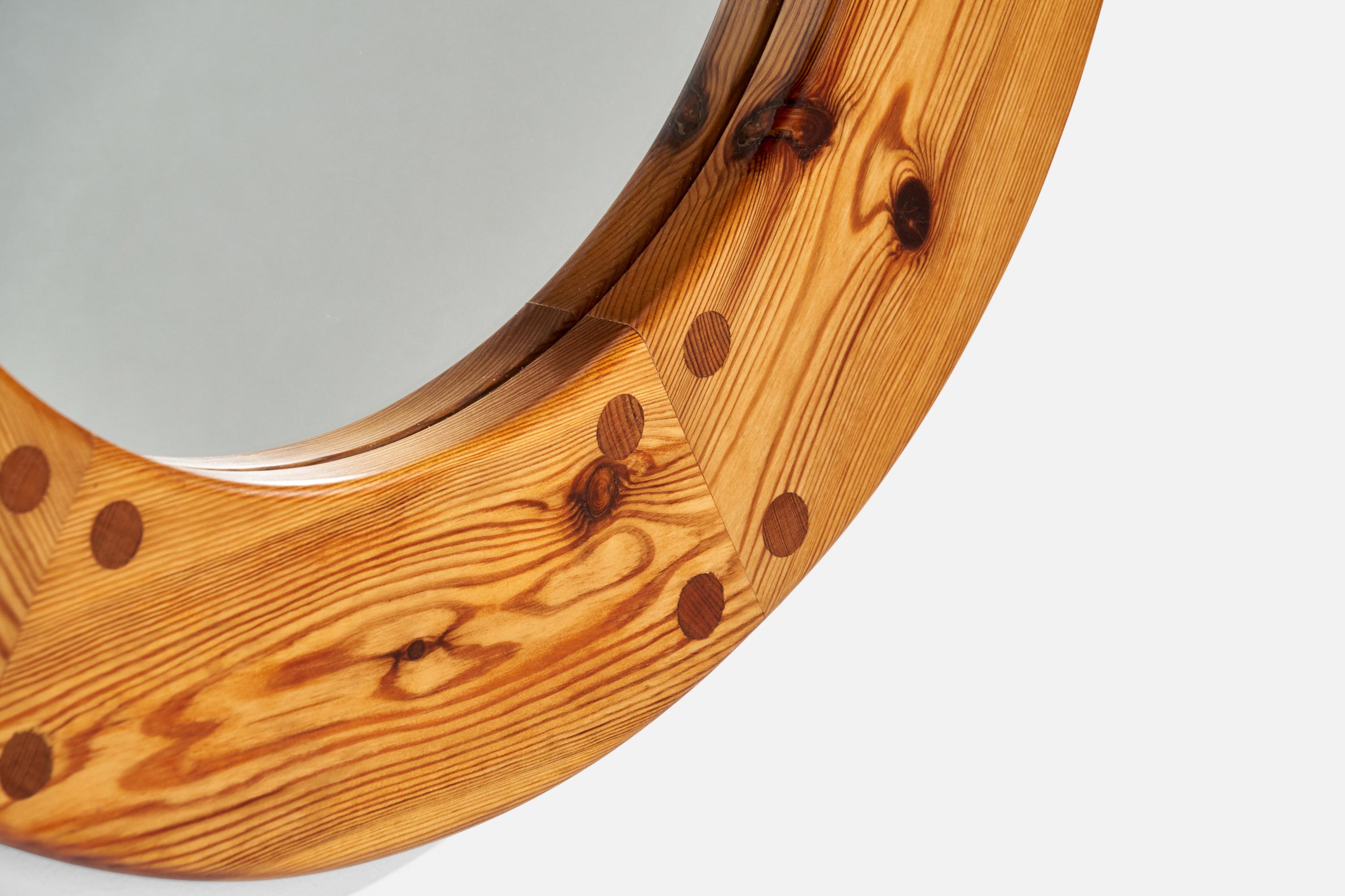 Uno Kristiansson, Round Wall Mirror, Solid Pine, Luxus, Sweden, 1960s For Sale 1