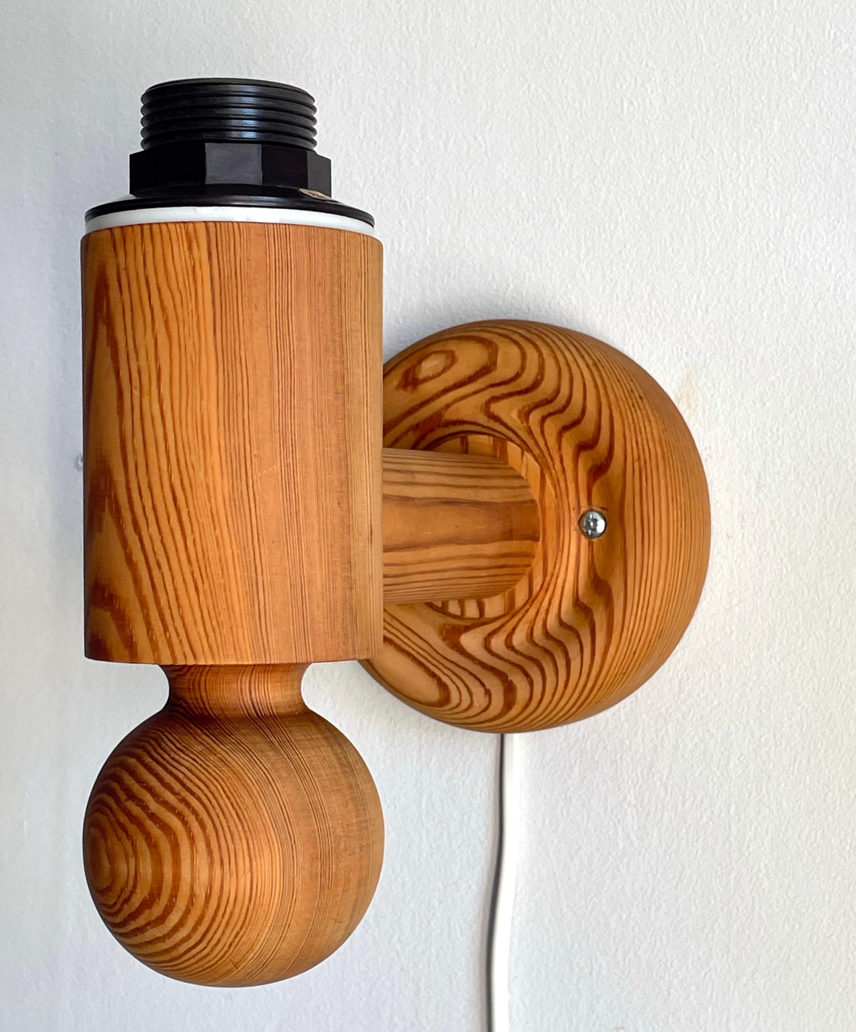 Uno Kristiansson, Sconces / Wall Lights, Solid Pine, Luxus Sweden, 1960s In Good Condition In Stockholm, SE