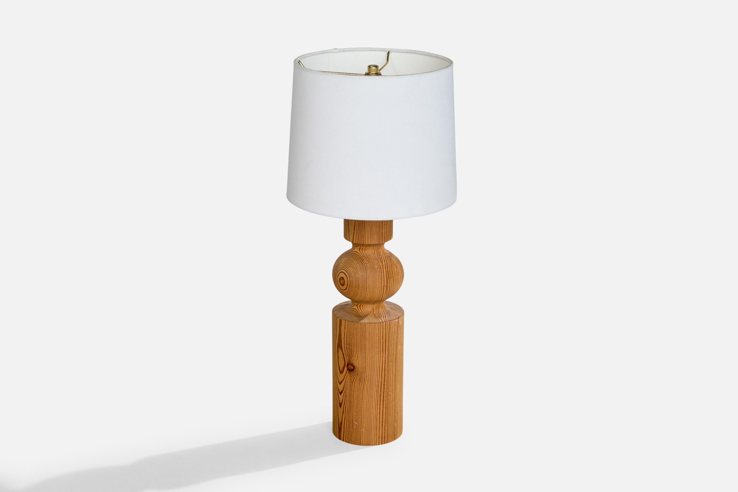 Suédois Uno Kristiansson, lampe de bureau en pin, Suède, années 1970 en vente