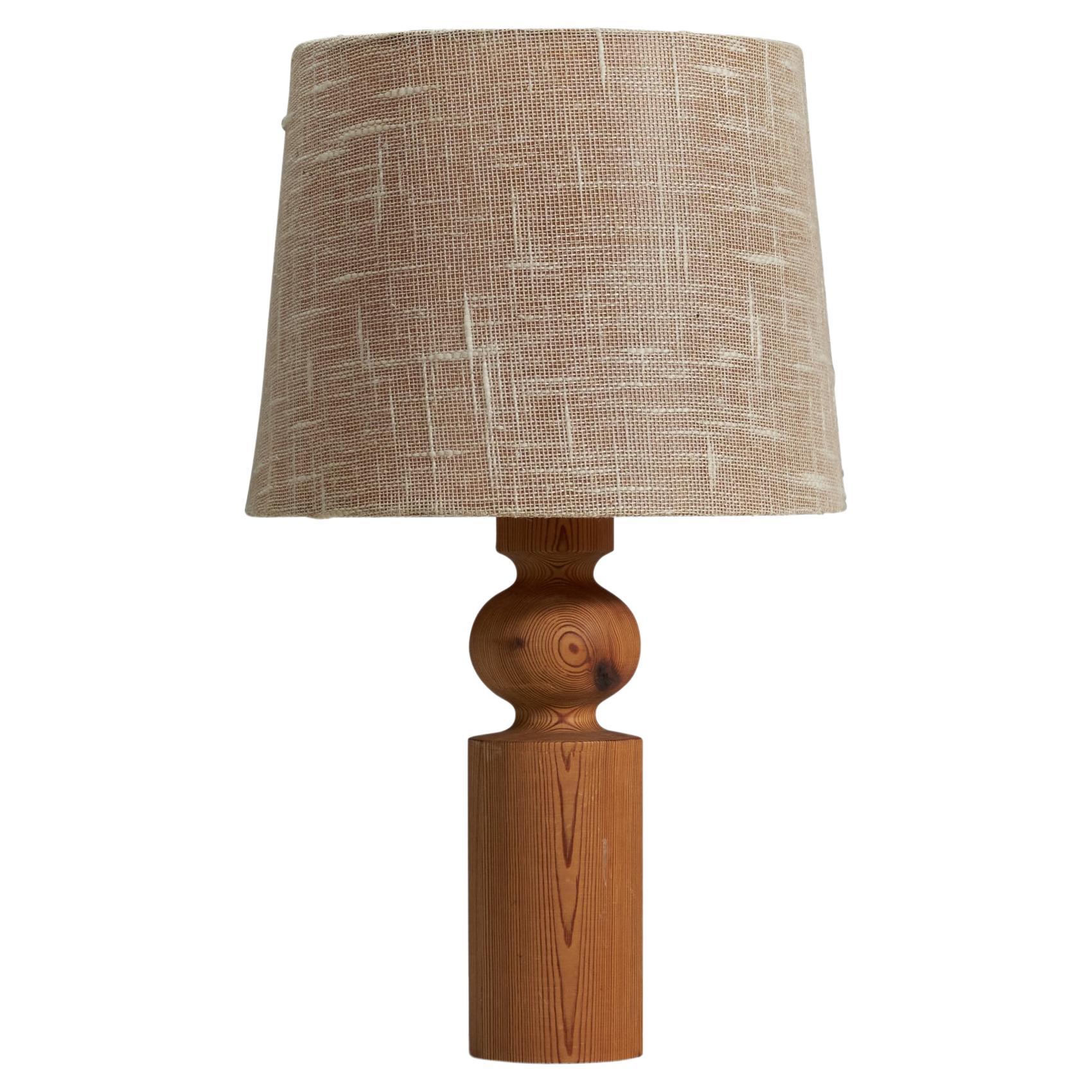 Uno Kristiansson, Table Lamp, Solid Pine, Beige Fabric, Luxus, Sweden, 1960s For Sale