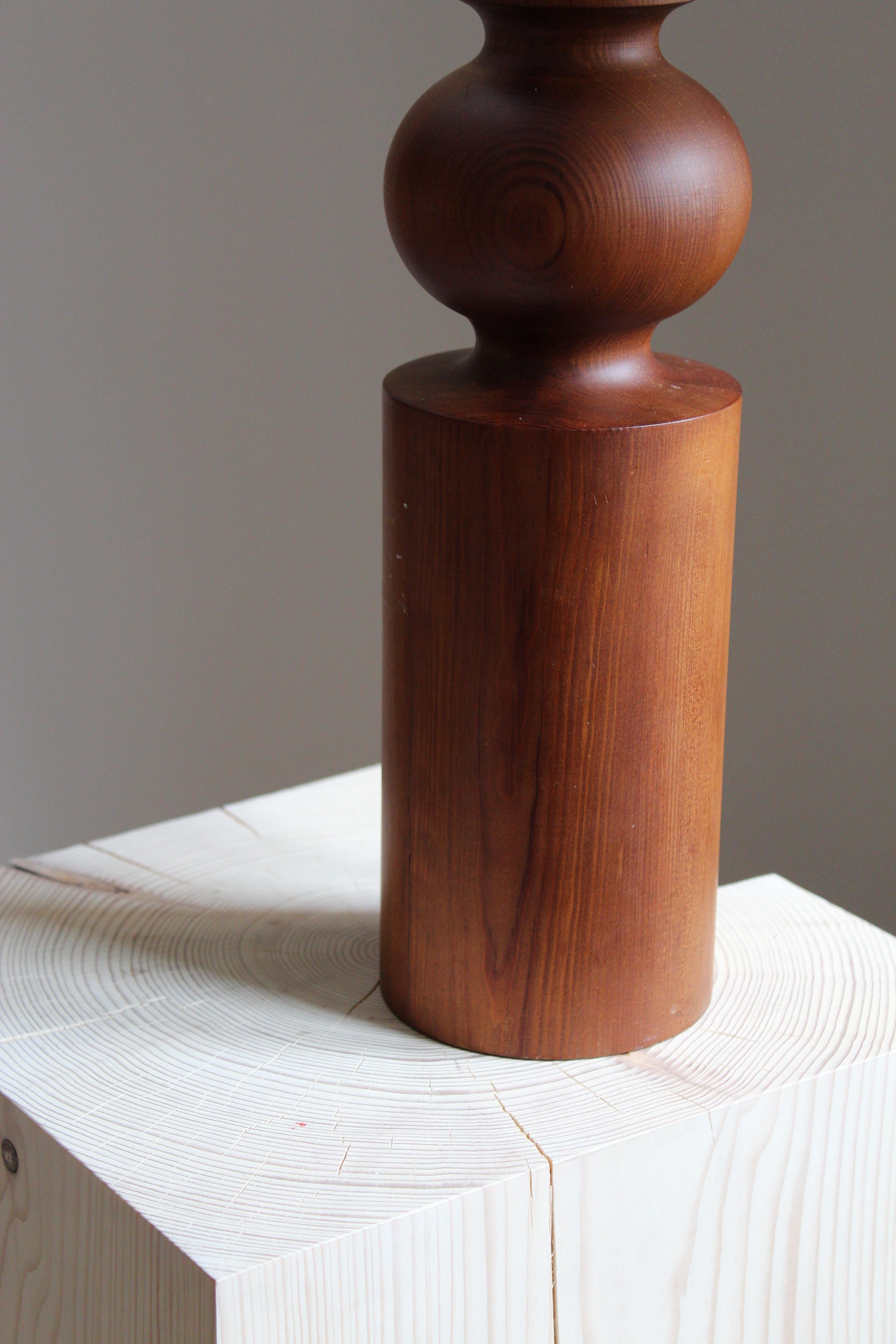 Mid-Century Modern Uno Kristiansson, Table Lamp, Stained Solid Pine, Luxus, Sweden, 1960s For Sale
