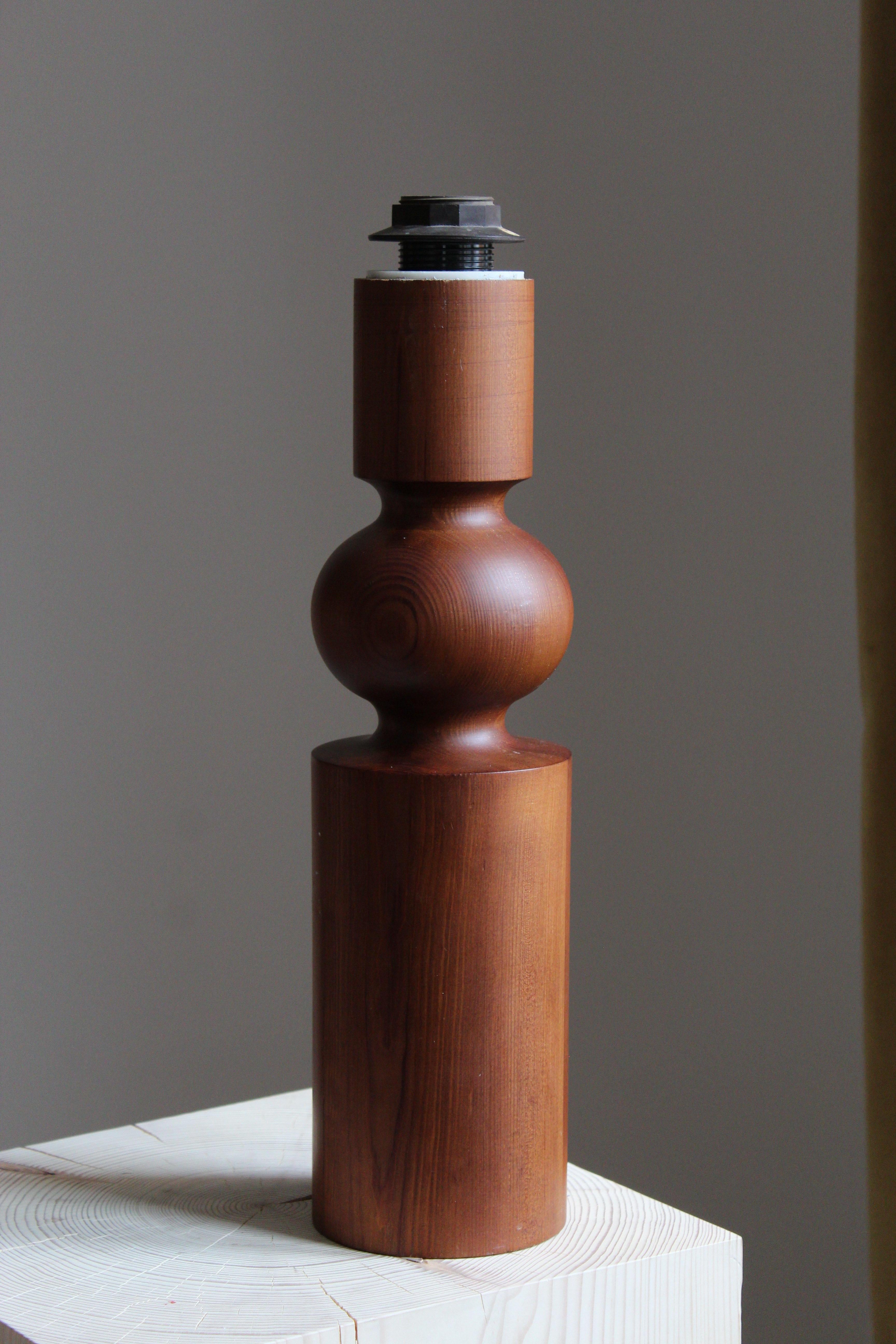 Swedish Uno Kristiansson, Table Lamp, Stained Solid Pine, Luxus, Sweden, 1960s For Sale