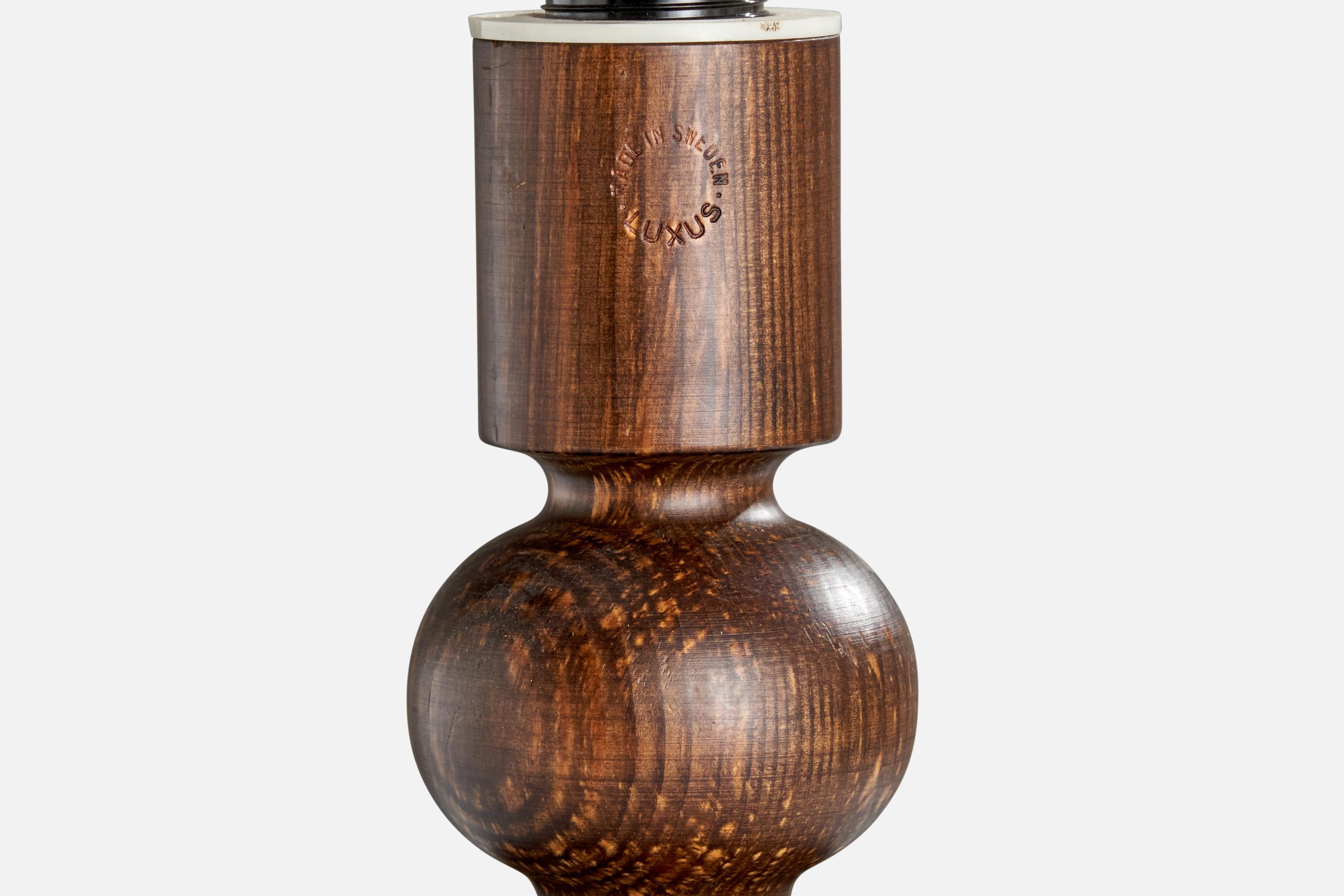 Fin du 20e siècle Uno Kristiansson, lampes de bureau, pin, Suède, années 1970 en vente