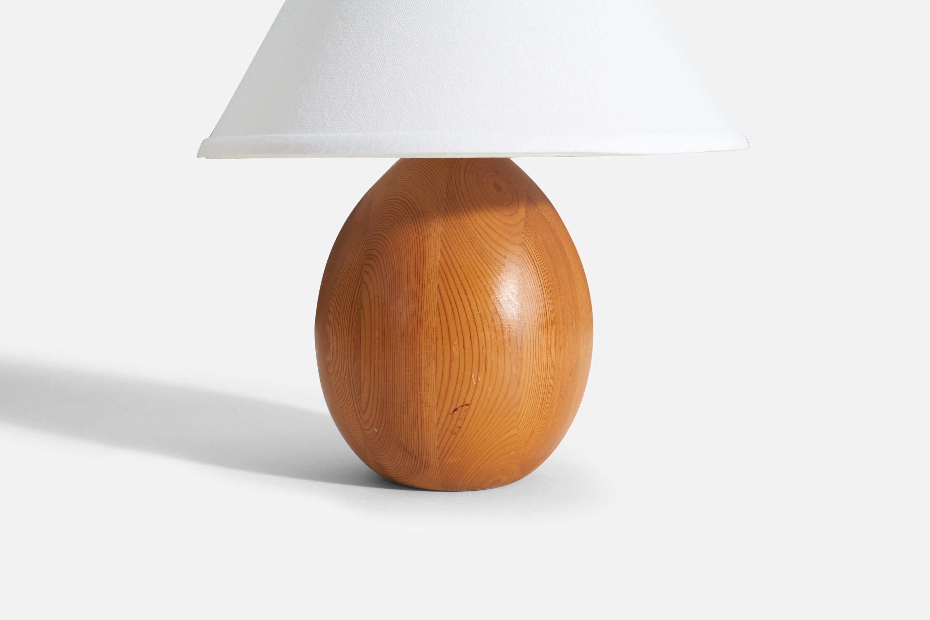 Mid-Century Modern Uno Kristiansson, Table Lamps, Turned Solid Pine, Luxus, Sweden, 1970s For Sale