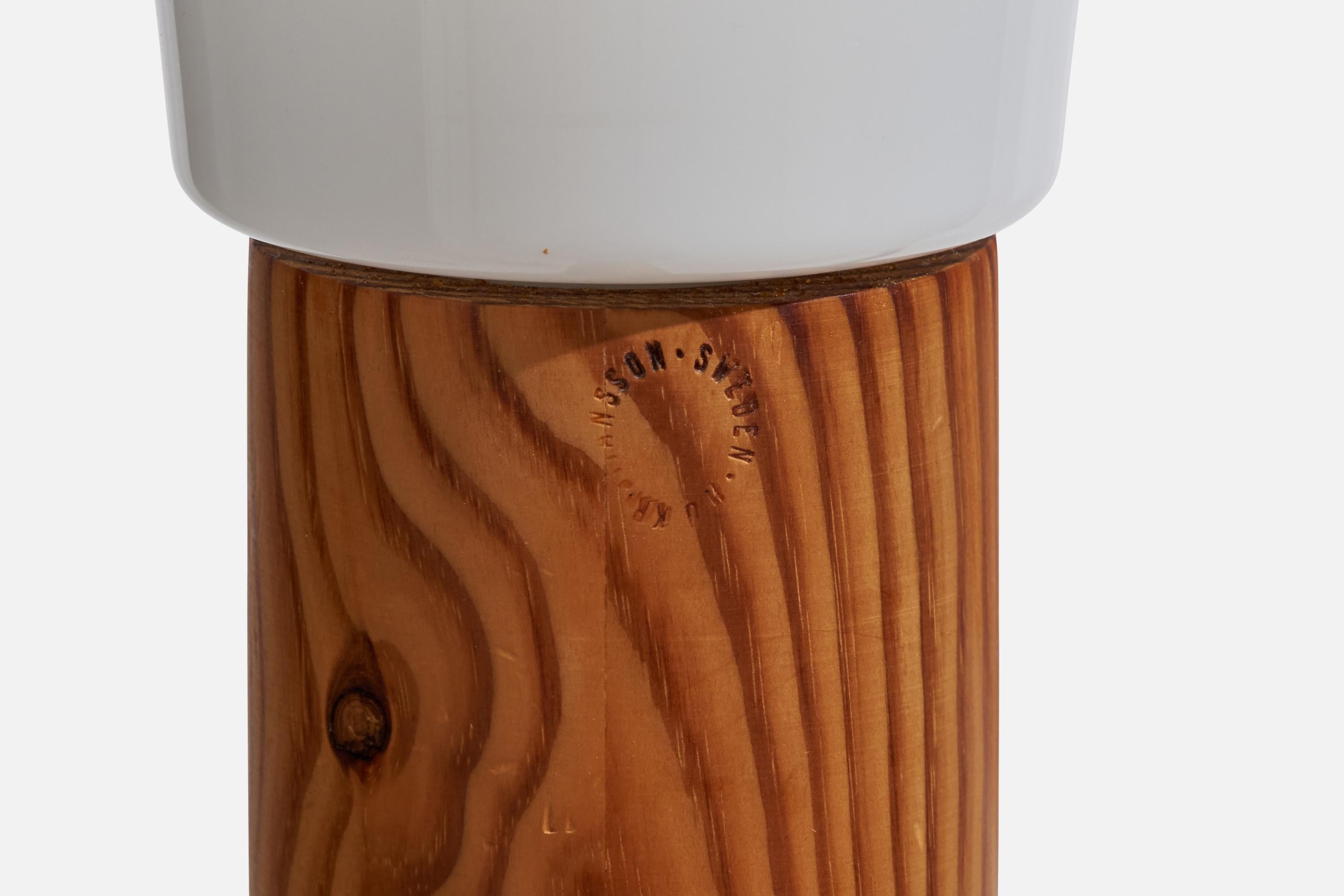 Uno Kristiansson, Wall Light, Pine, Acrylic, Sweden, 1970s For Sale 3
