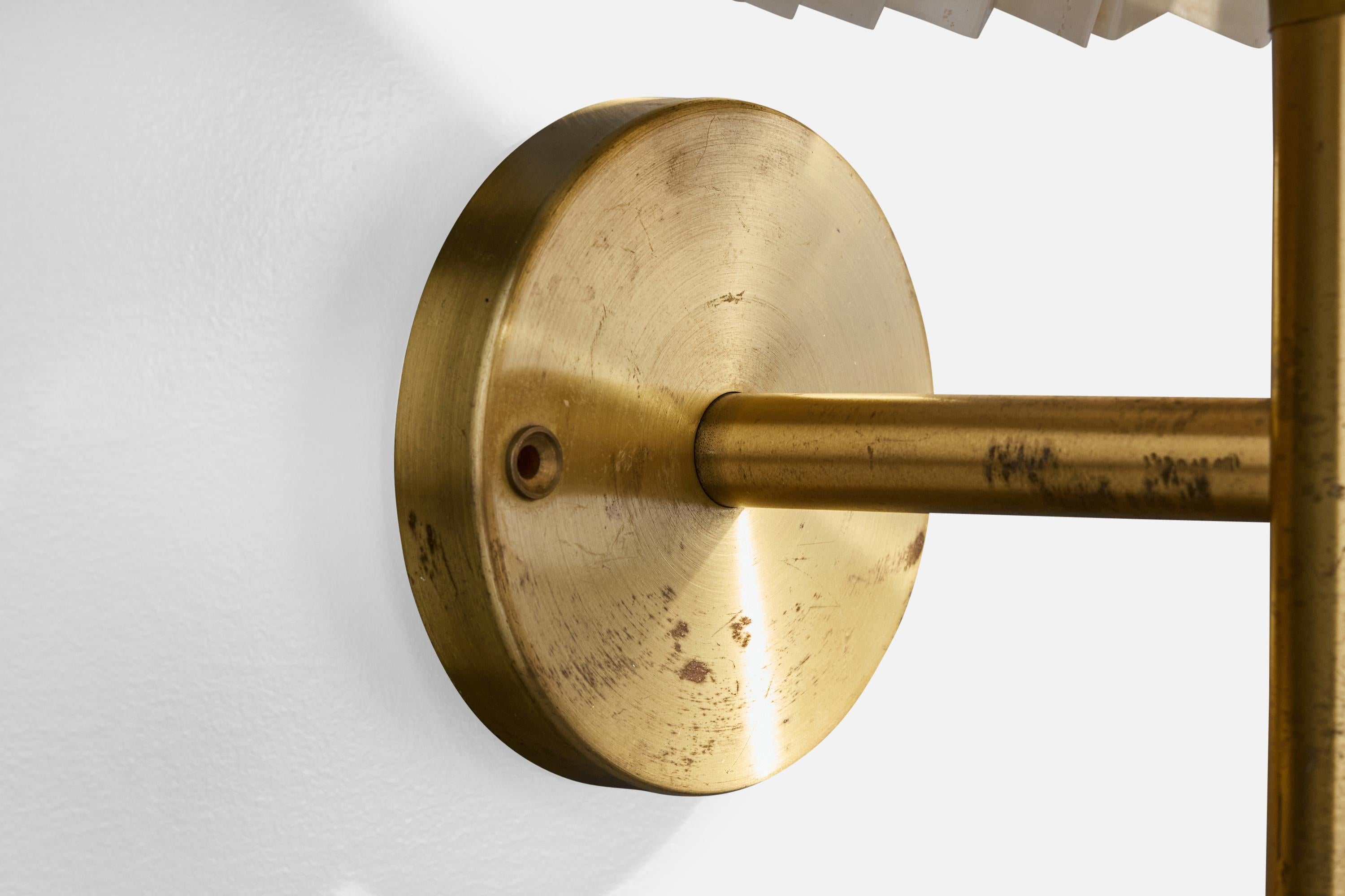 Uno Kristiansson, appliques, laiton, tissu, Suède, années 1960 en vente 1