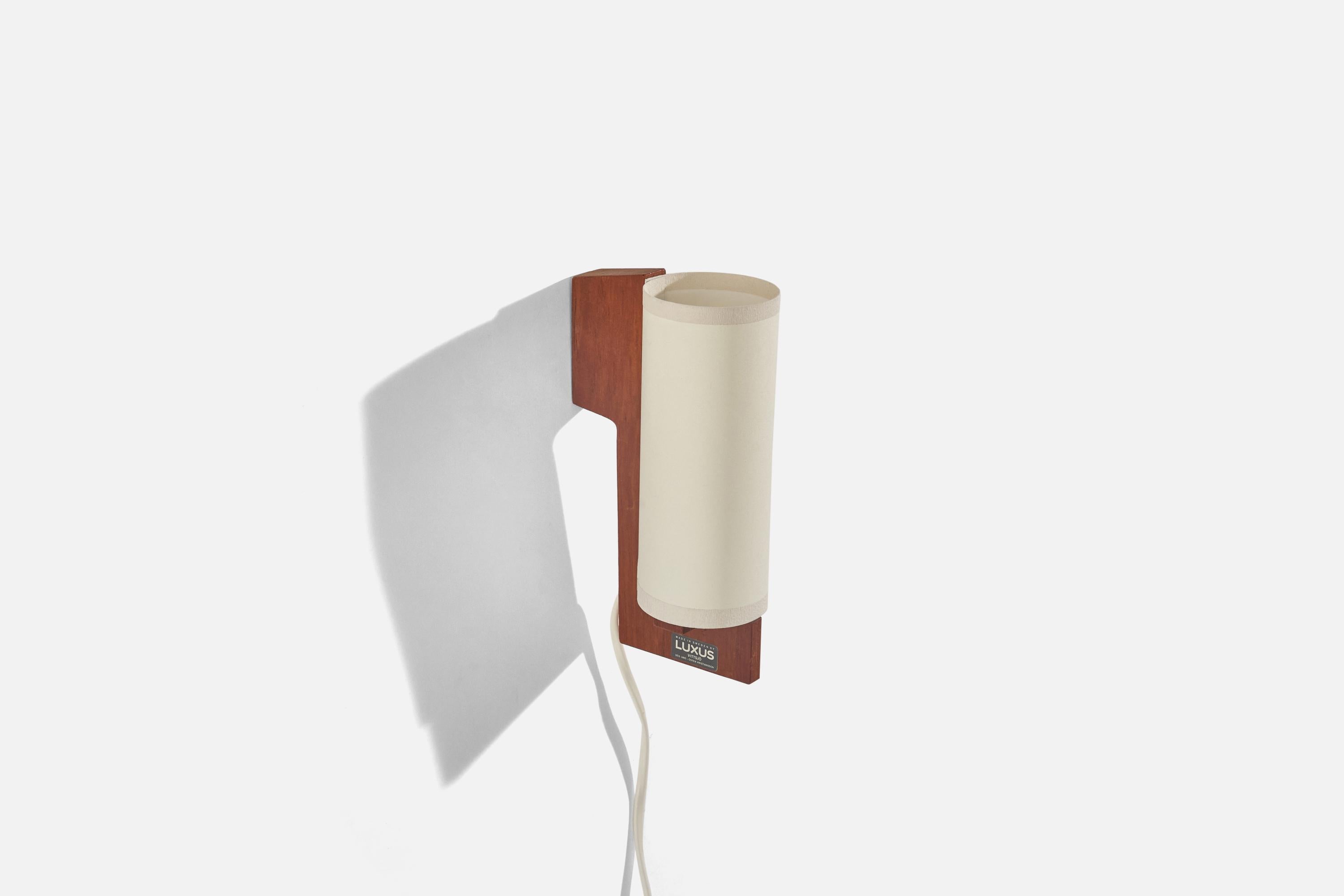 Mid-Century Modern Uno Kristiansson, Wall Lights, Oak, Fabric, Luxus Vittsjö, Sweden, 1960s For Sale