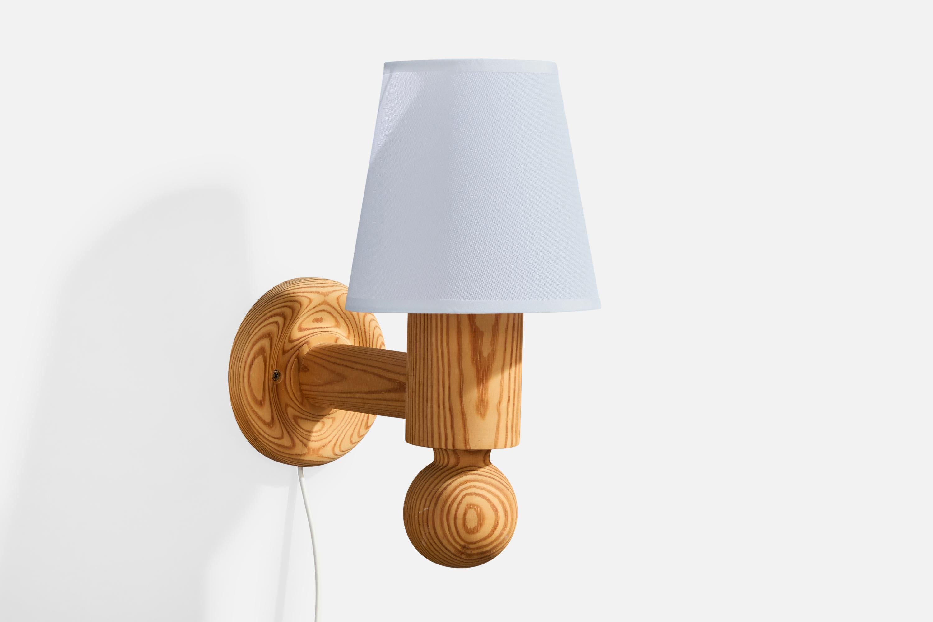 Uno Kristiansson, Apliques, Pino, Tela, Suecia, 1970s en Bueno estado para la venta en High Point, NC