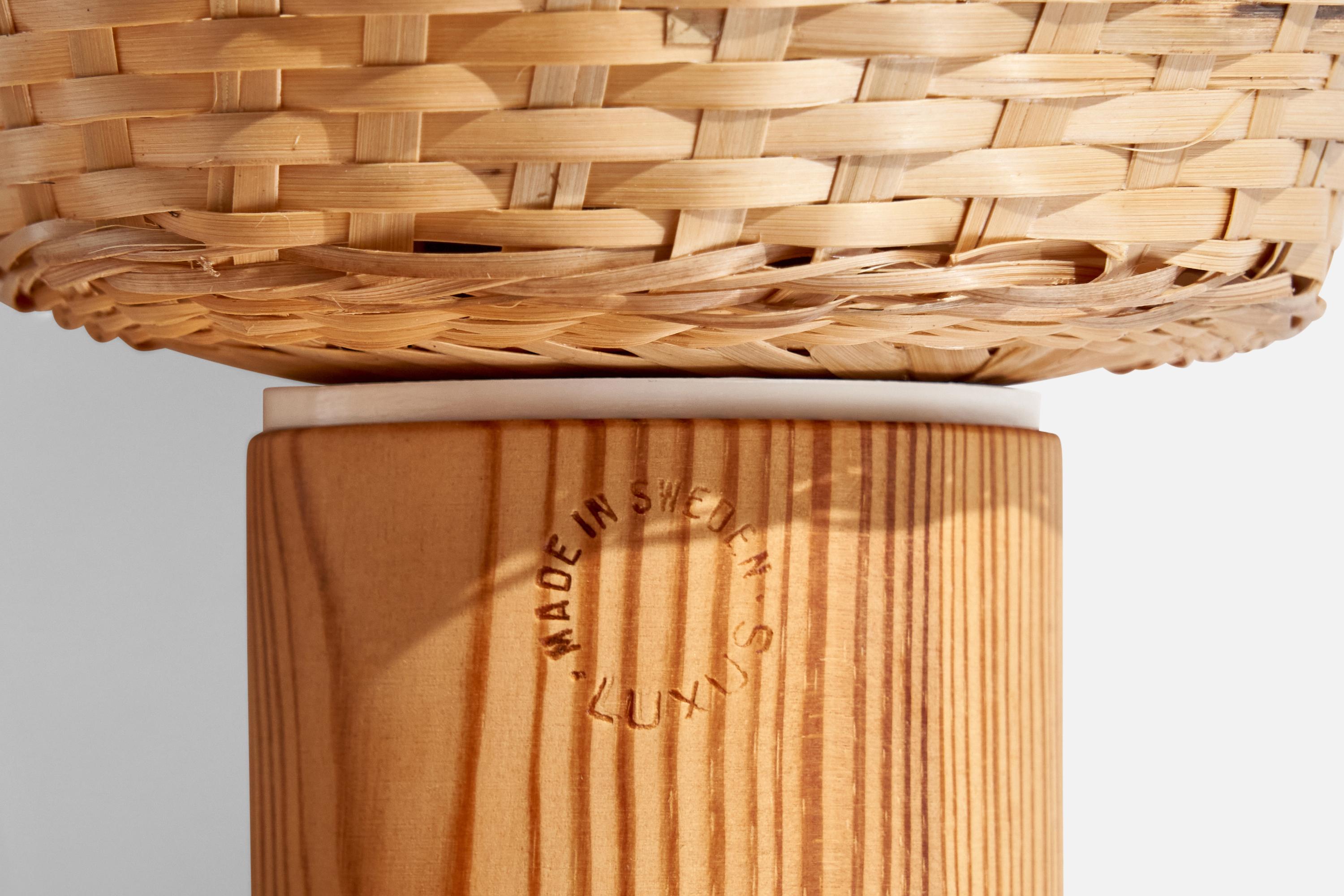 Uno Kristiansson, Wall Lights, pin, rotin, Suède, 1970 en vente 2