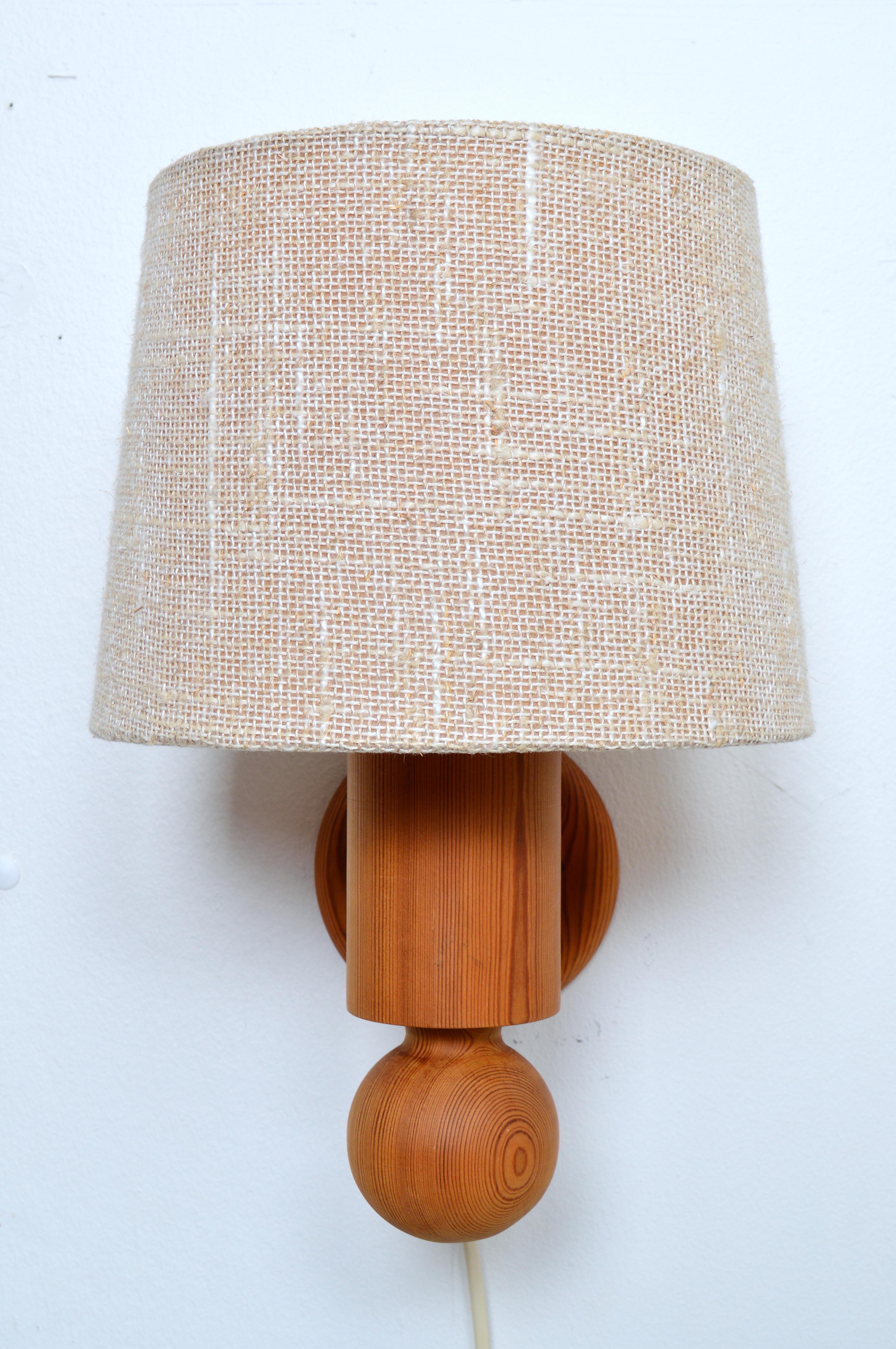 Tissu Uno Kristiansson, Appliques murales / appliques, Pin massif, Luxus Suède, 1960s en vente