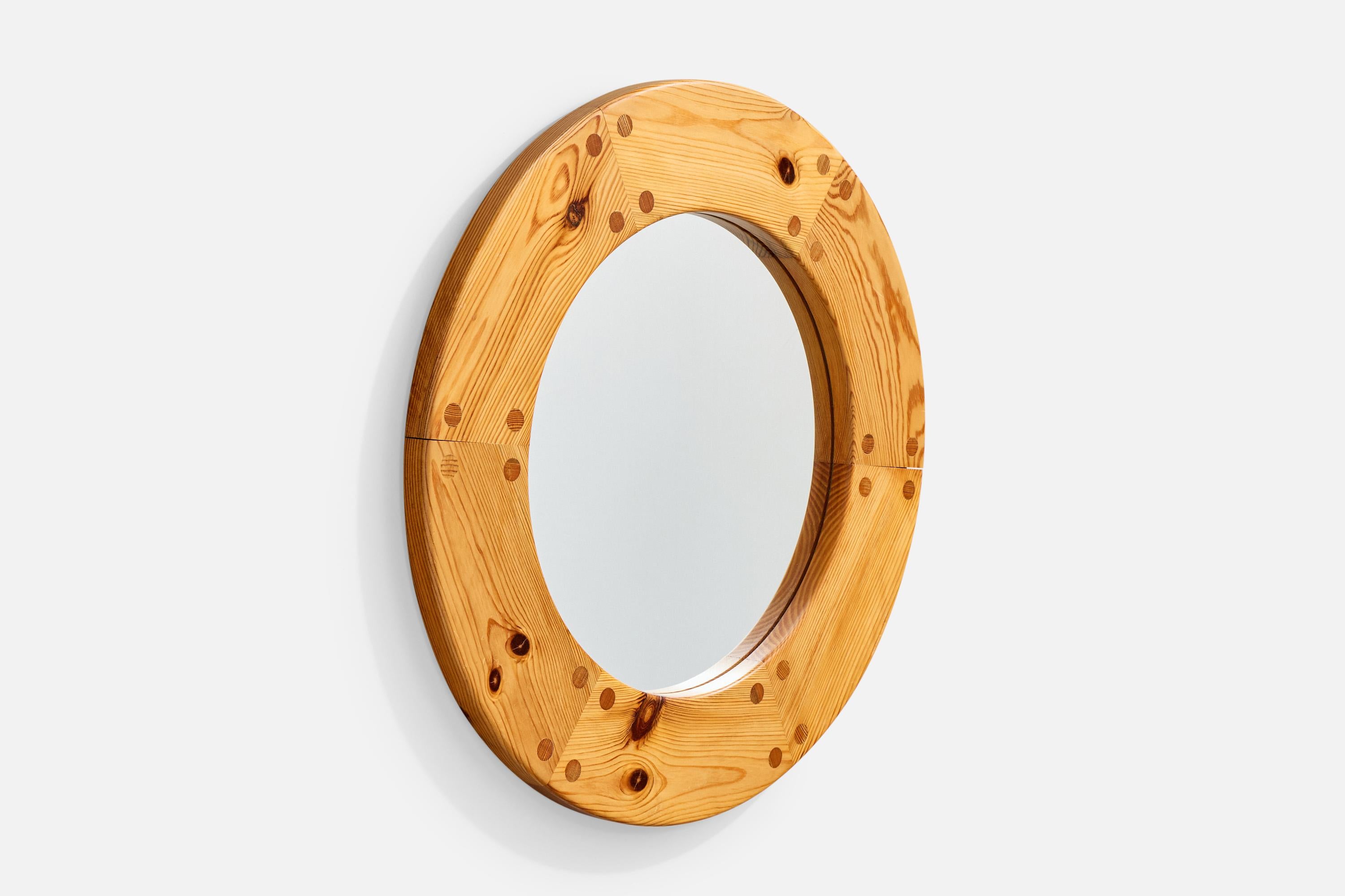 Mid-Century Modern Uno Kristiansson, miroir mural en pin, Suède, années 1970 en vente