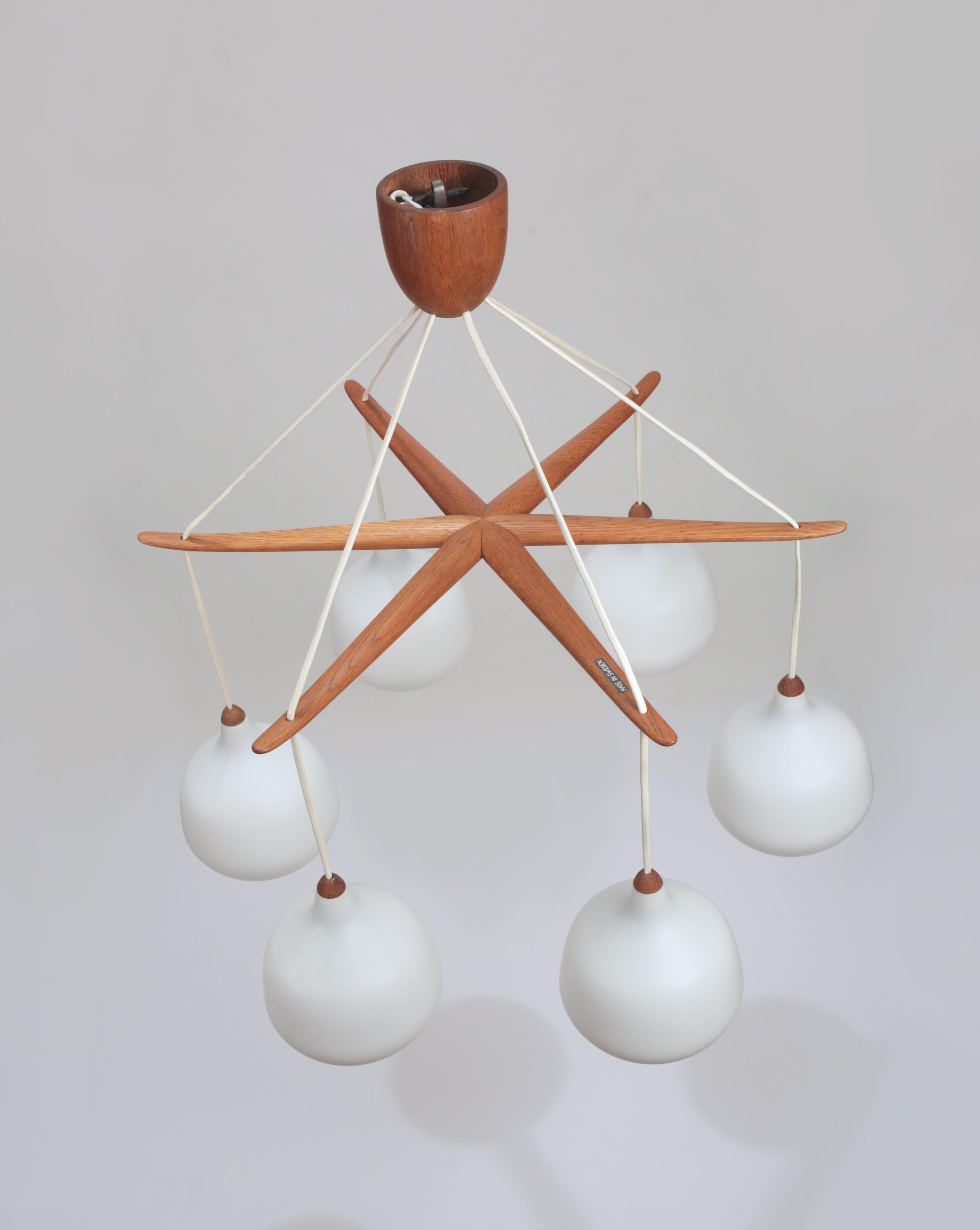 Uno & Östen Kristiansson 6 Point Star Chandelier Model 529 Luxus, Sweden, 1950s In Good Condition In Los Angeles, CA