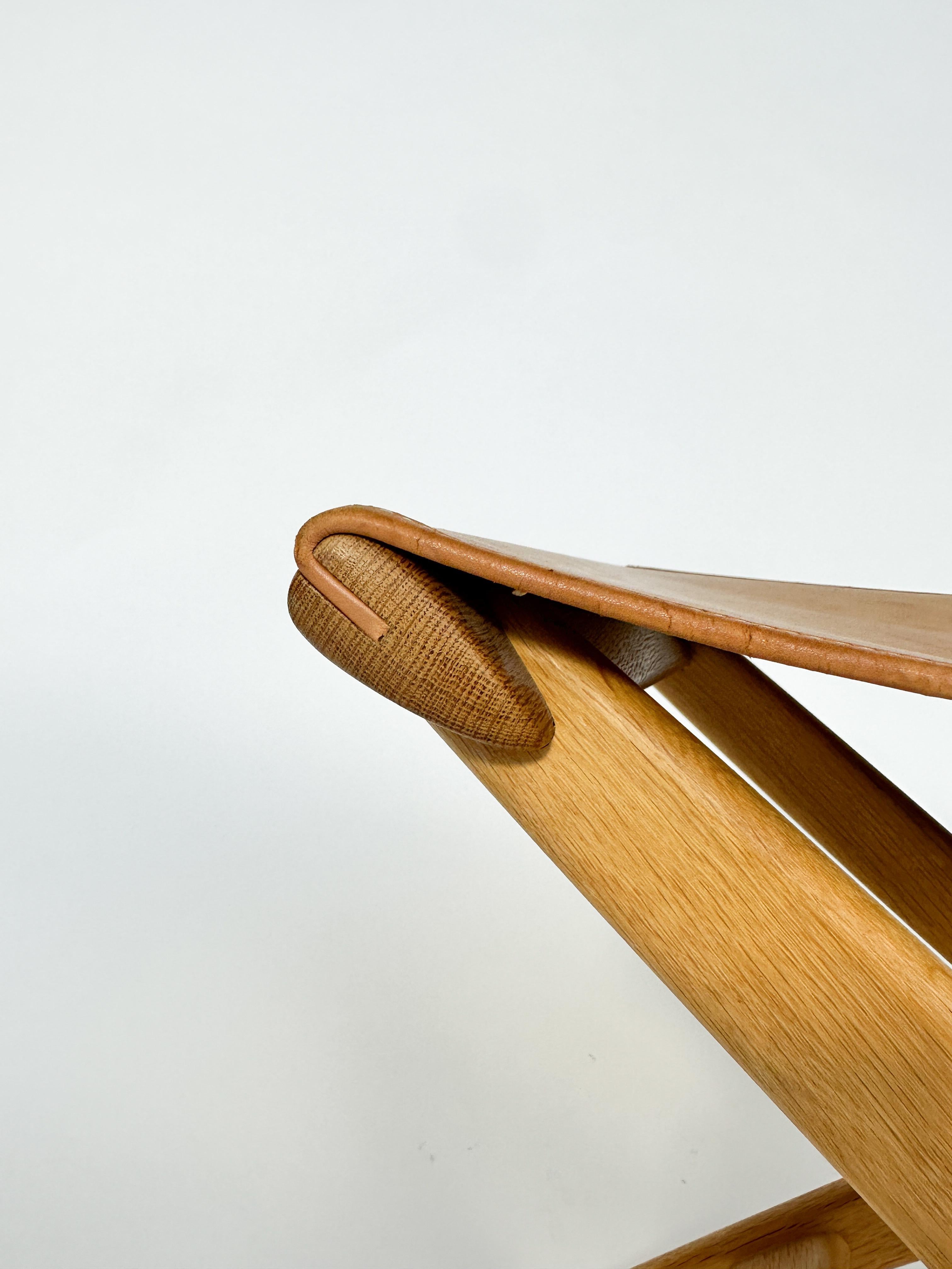 Uno & Östen Kristiansson Folding Stool Oak & Leather Luxus Vittsjö Sweden 1950s 6